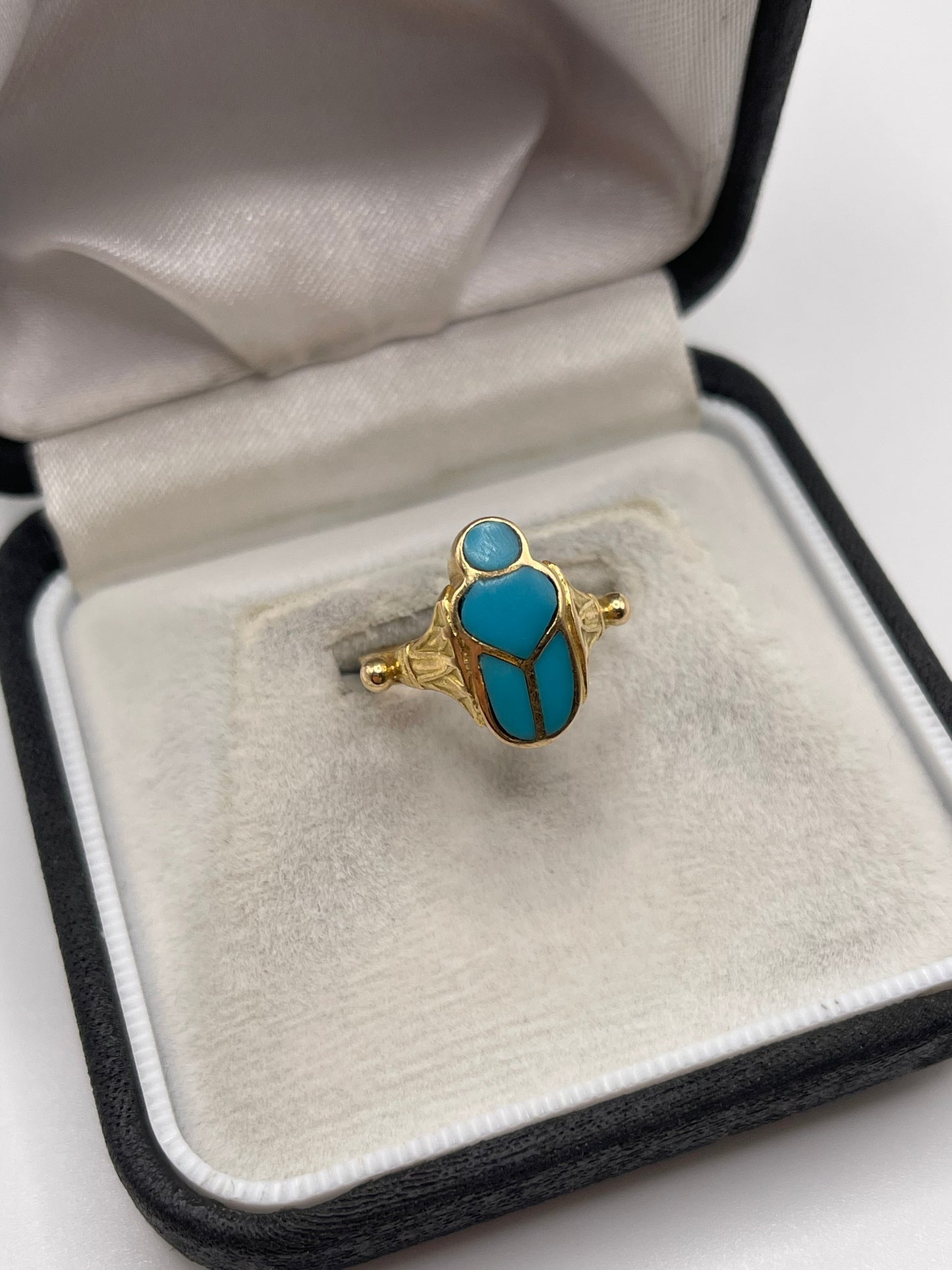 18ct gold turquoise scarab ring