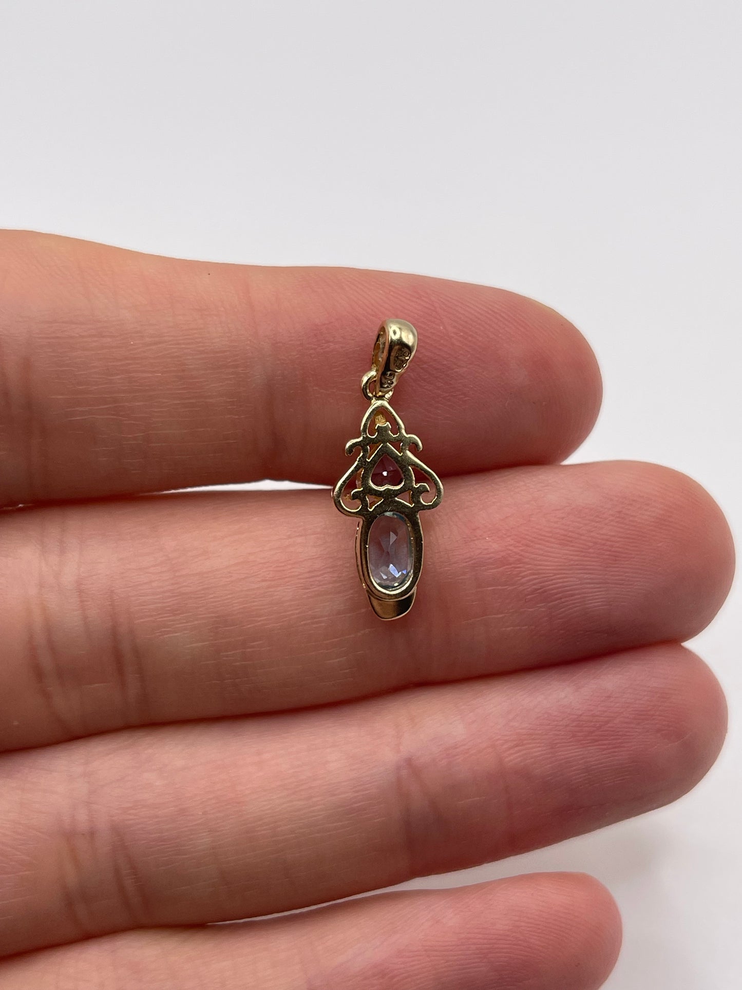 9ct gold amethyst and topaz pendant