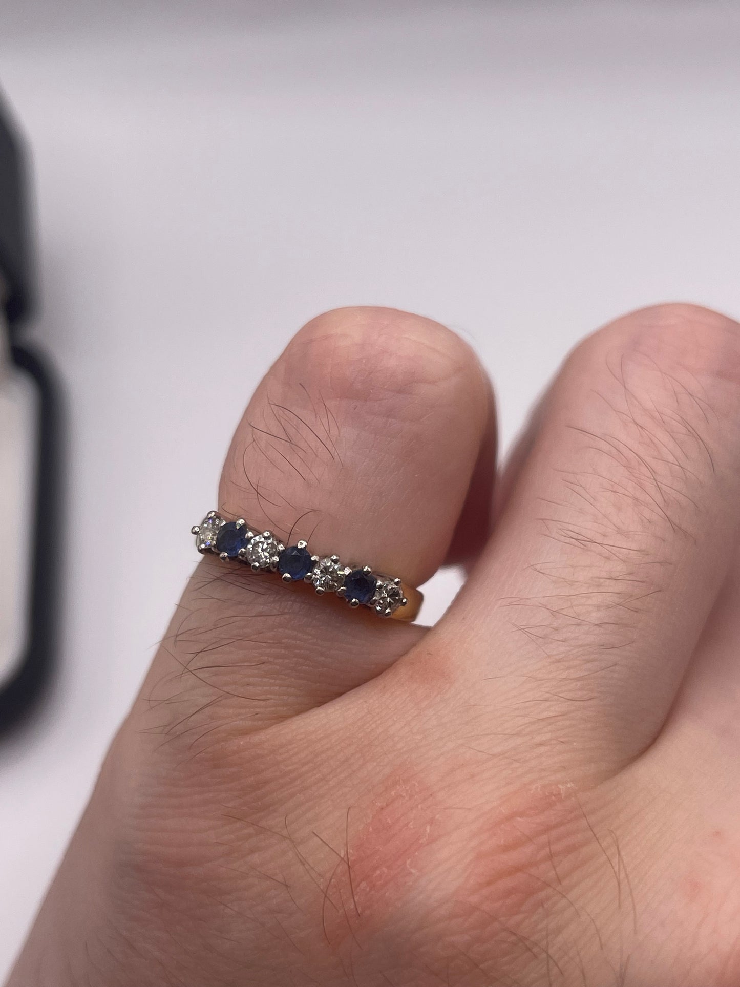 18ct gold sapphire and diamond ring