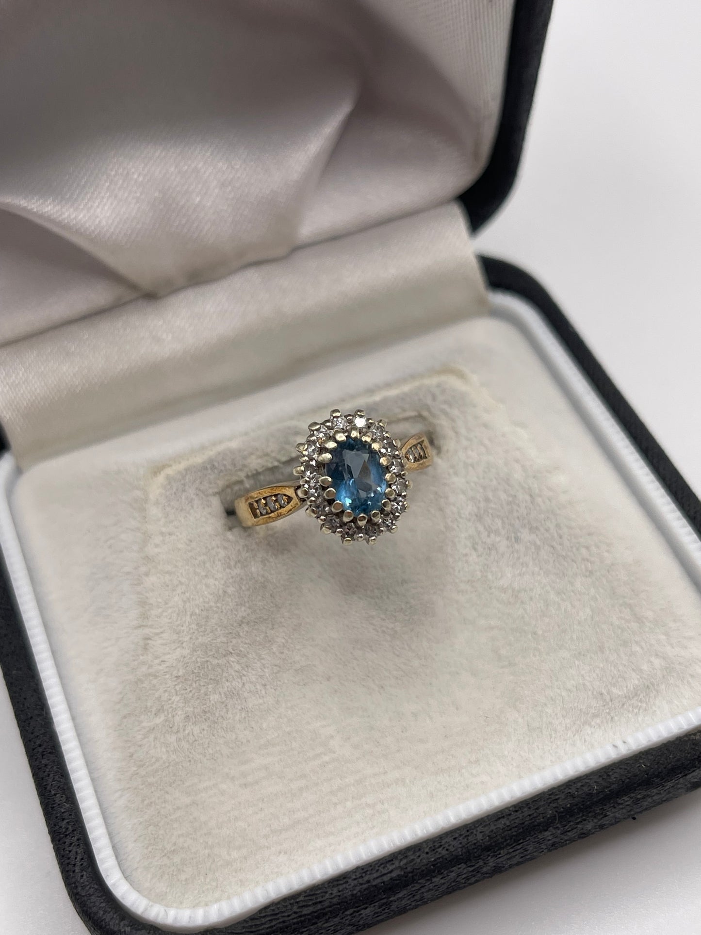 9ct gold topaz and diamond ring
