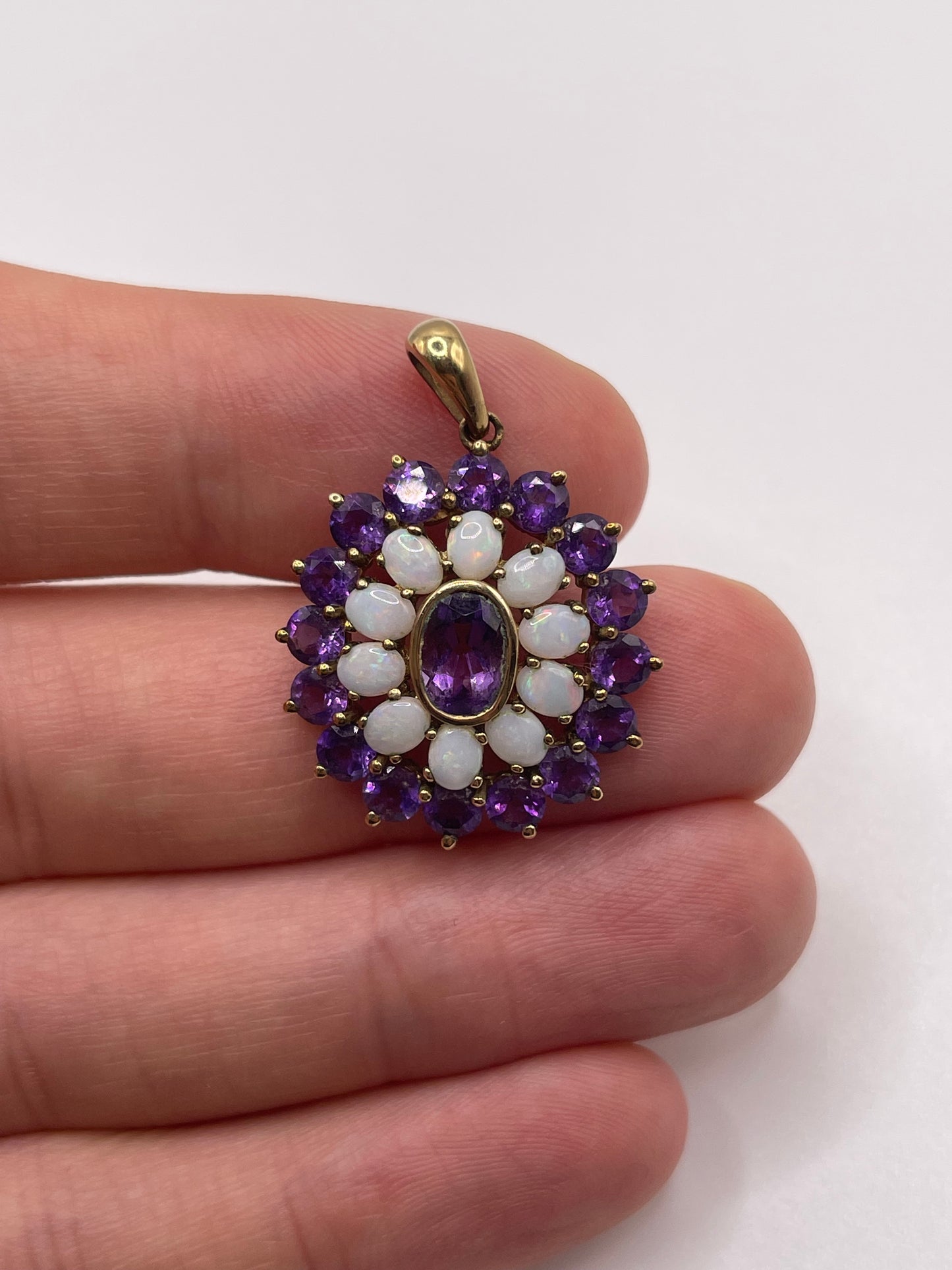 9ct gold amethyst and opal pendant