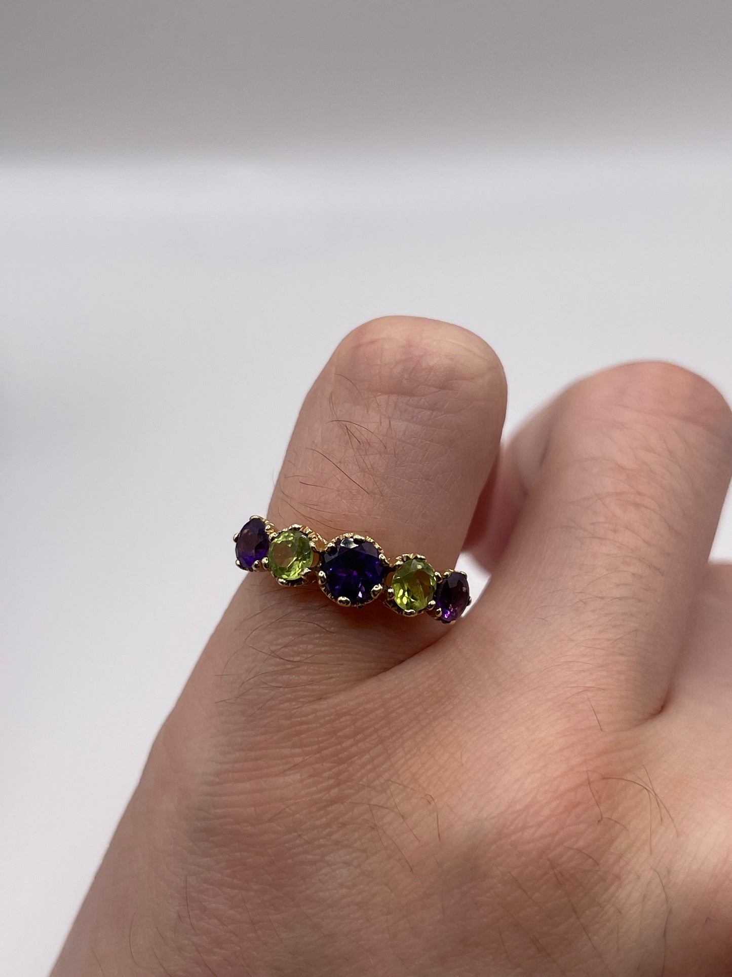 9ct gold amethyst and peridot ring