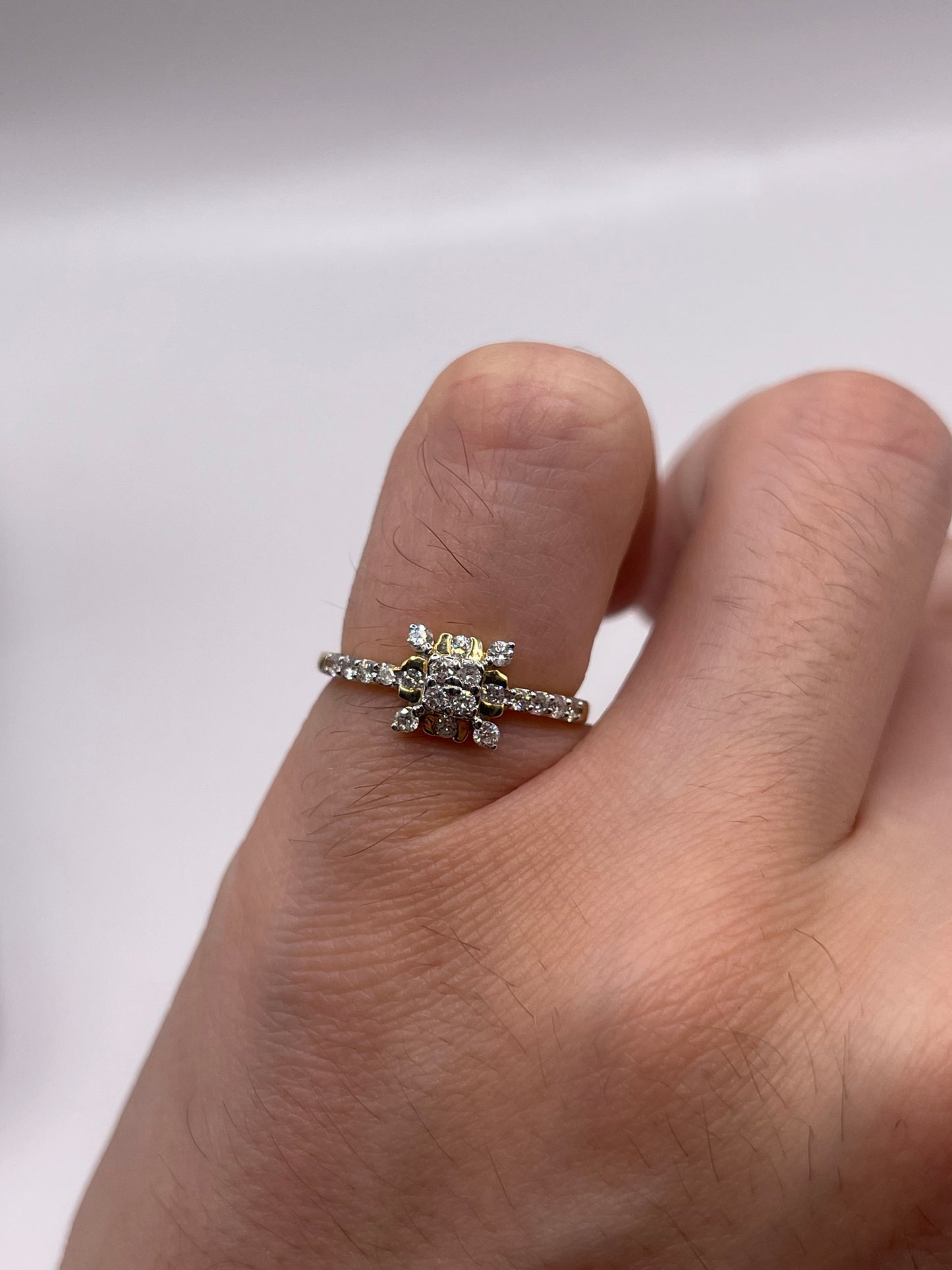 9ct gold diamond cluster ring