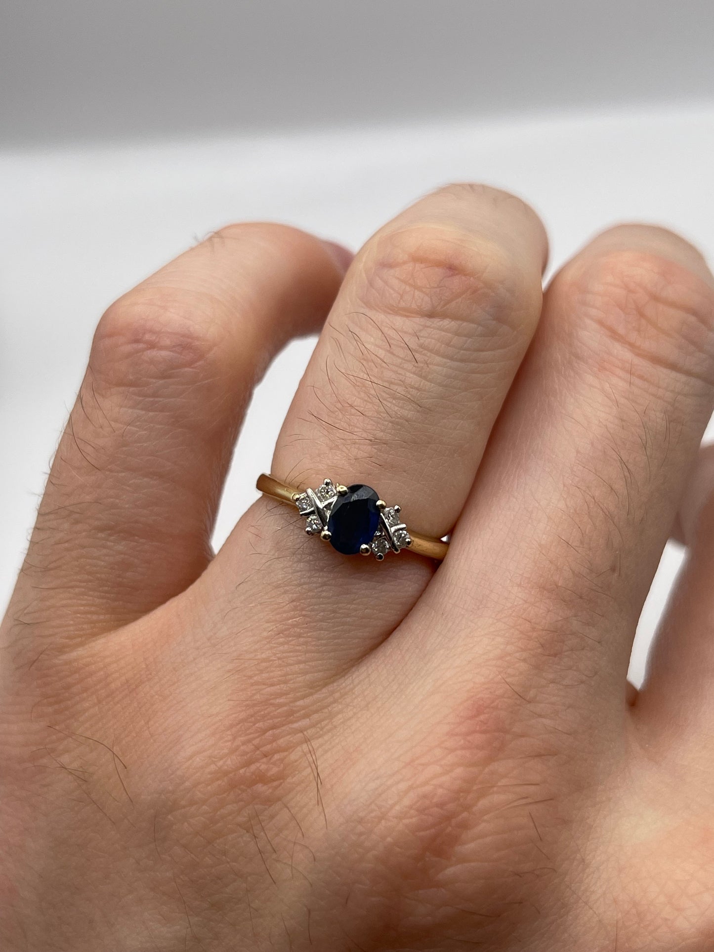 9ct gold sapphire and diamond ring