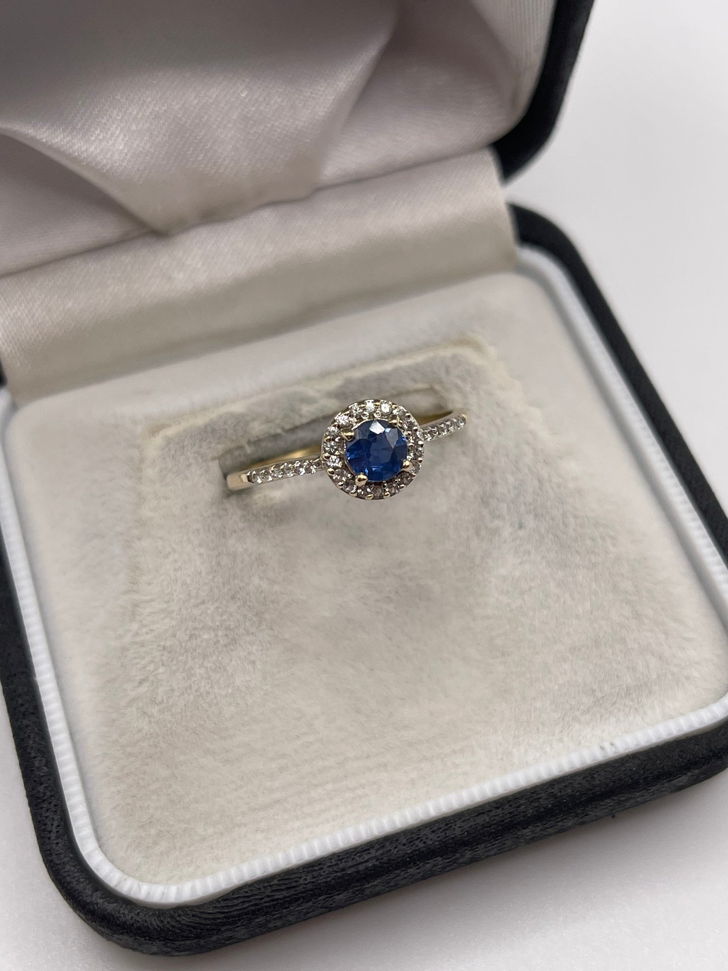 9ct gold sapphire and zircon ring