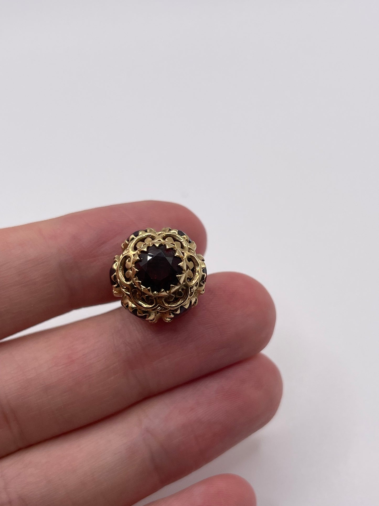 9ct gold garnet lantern pendant