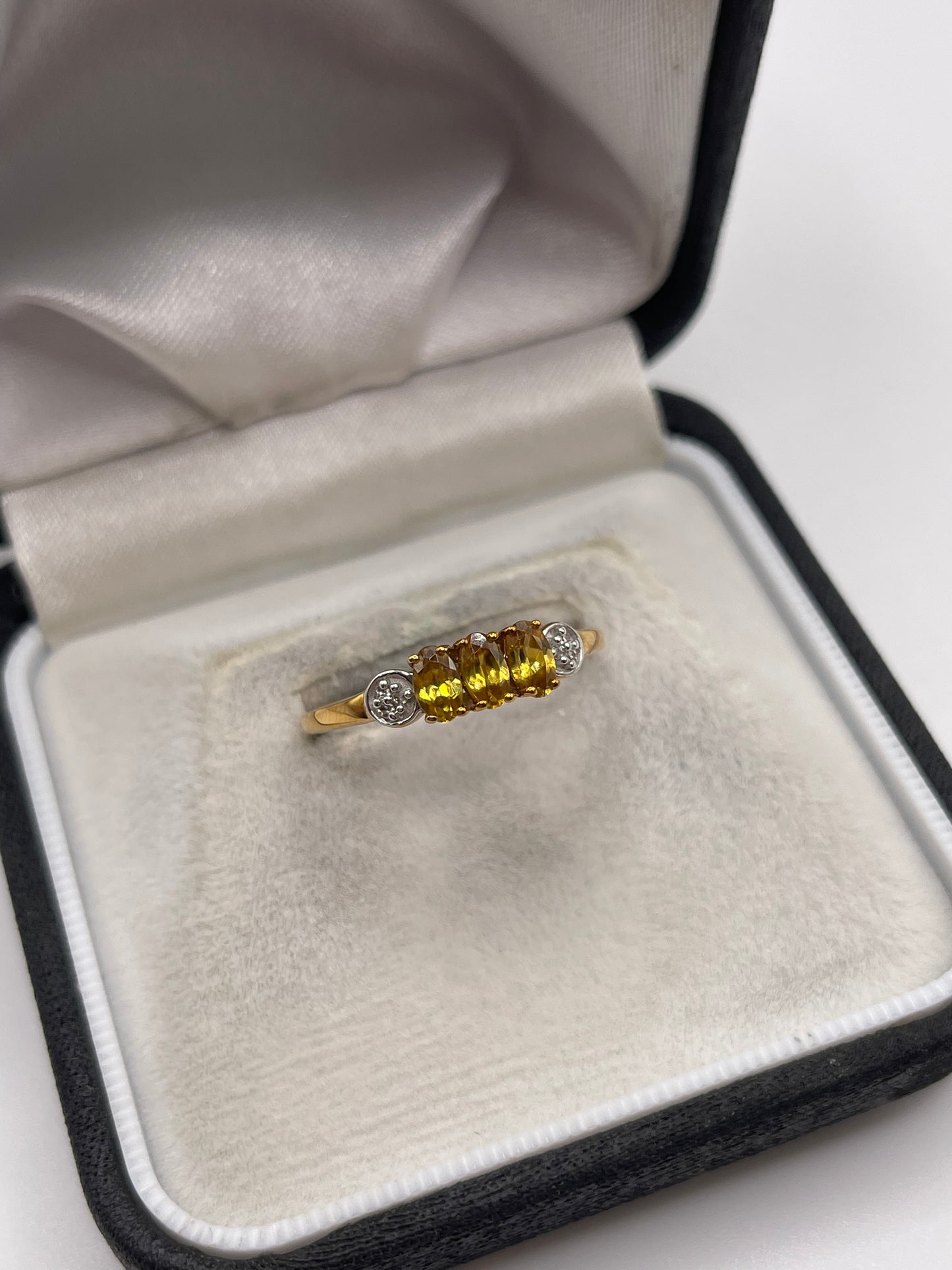 9ct gold sphene and diamond ring