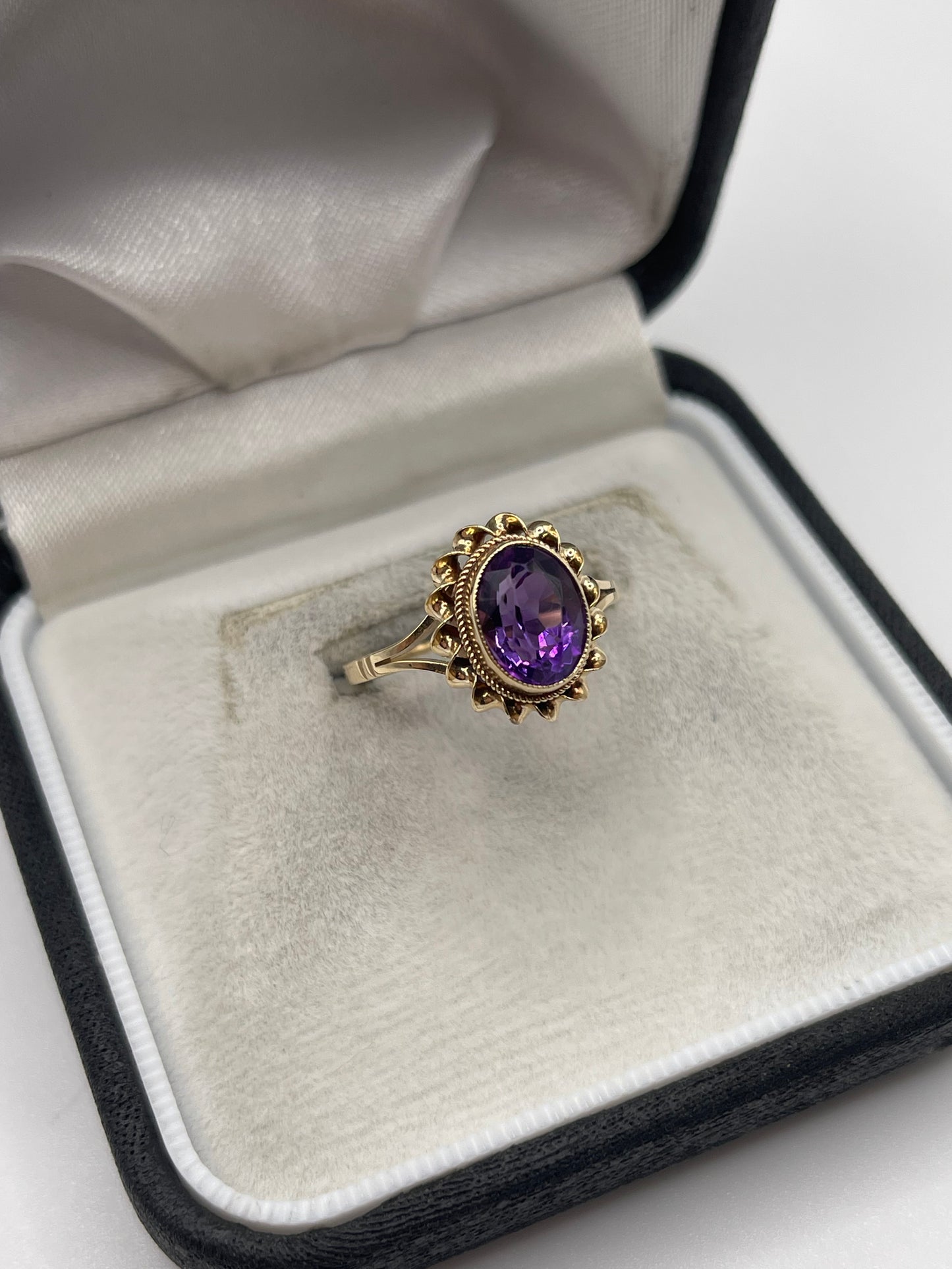 9ct gold amethyst ring