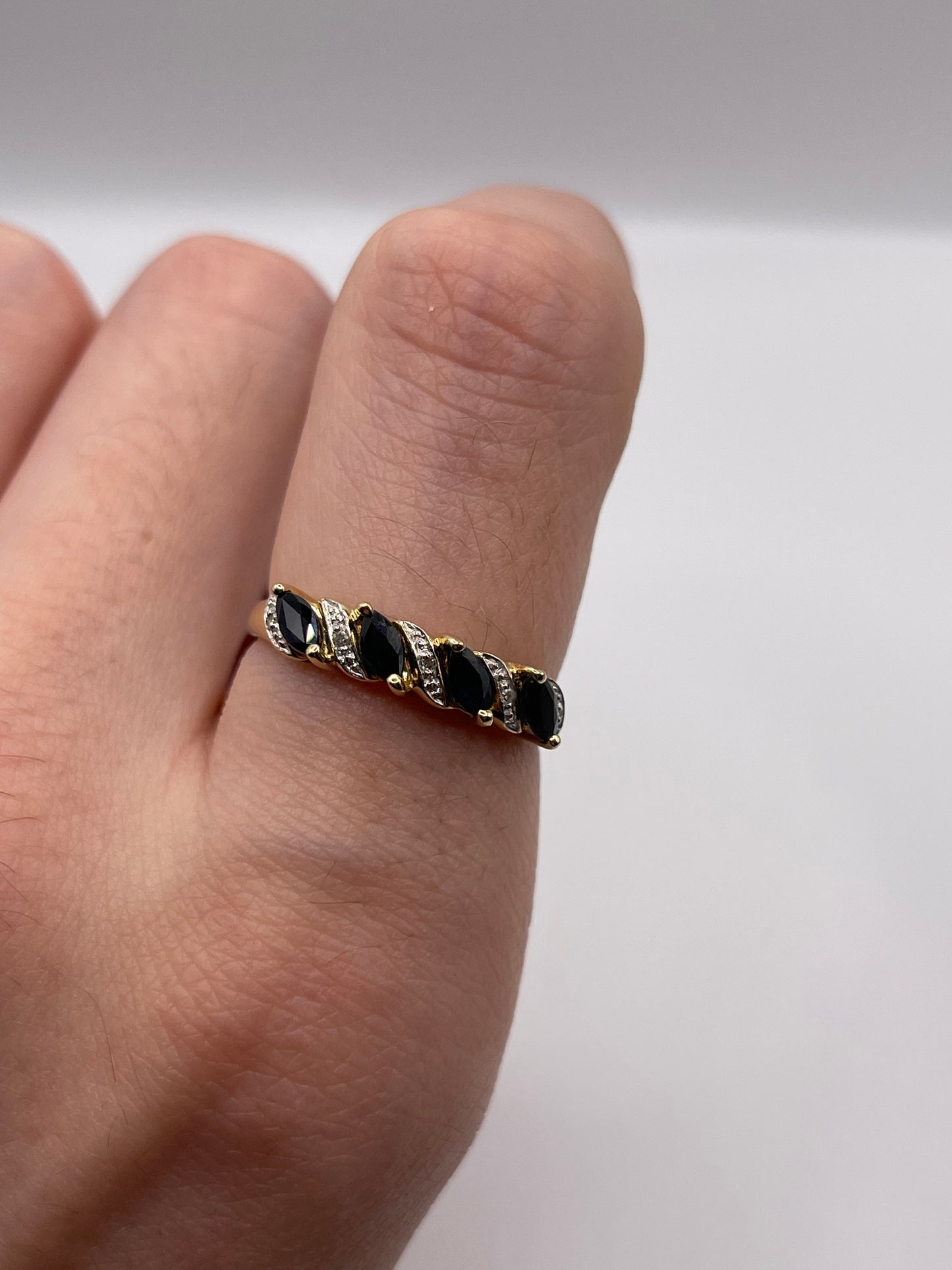 9ct gold sapphire and diamond ring