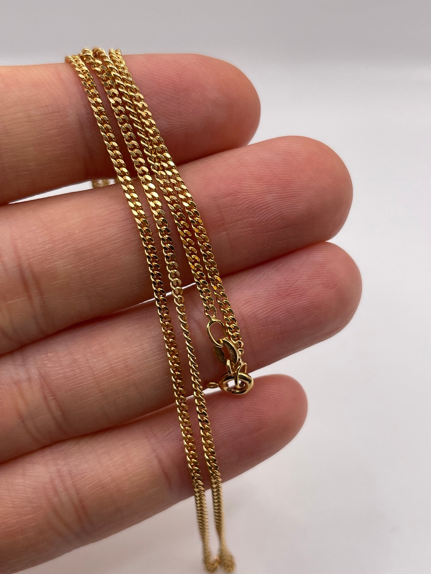 9ct gold chain 473