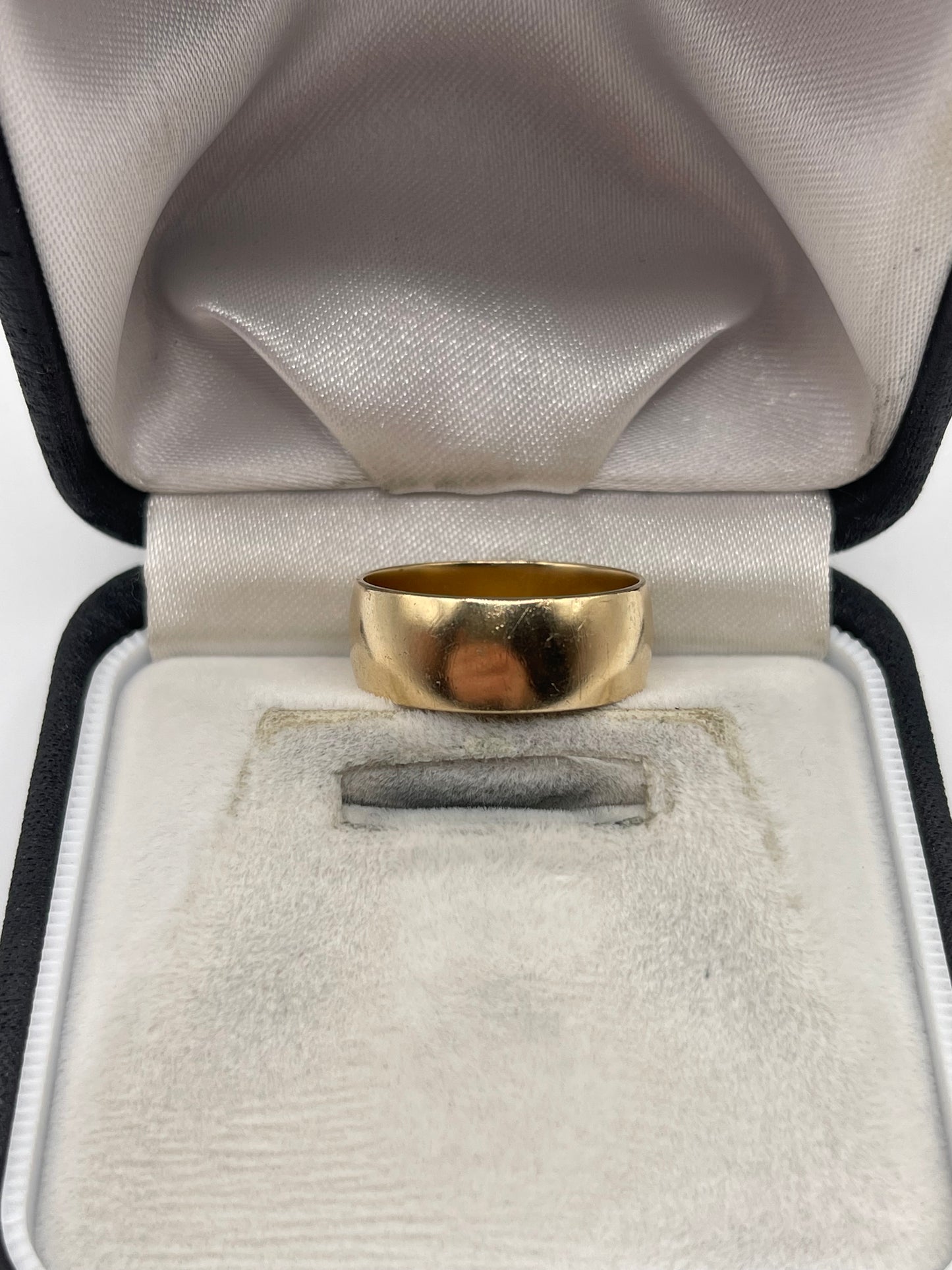 9ct gold band