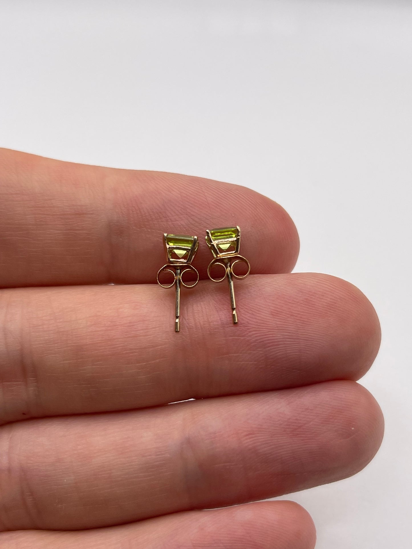 9ct gold peridot earrings