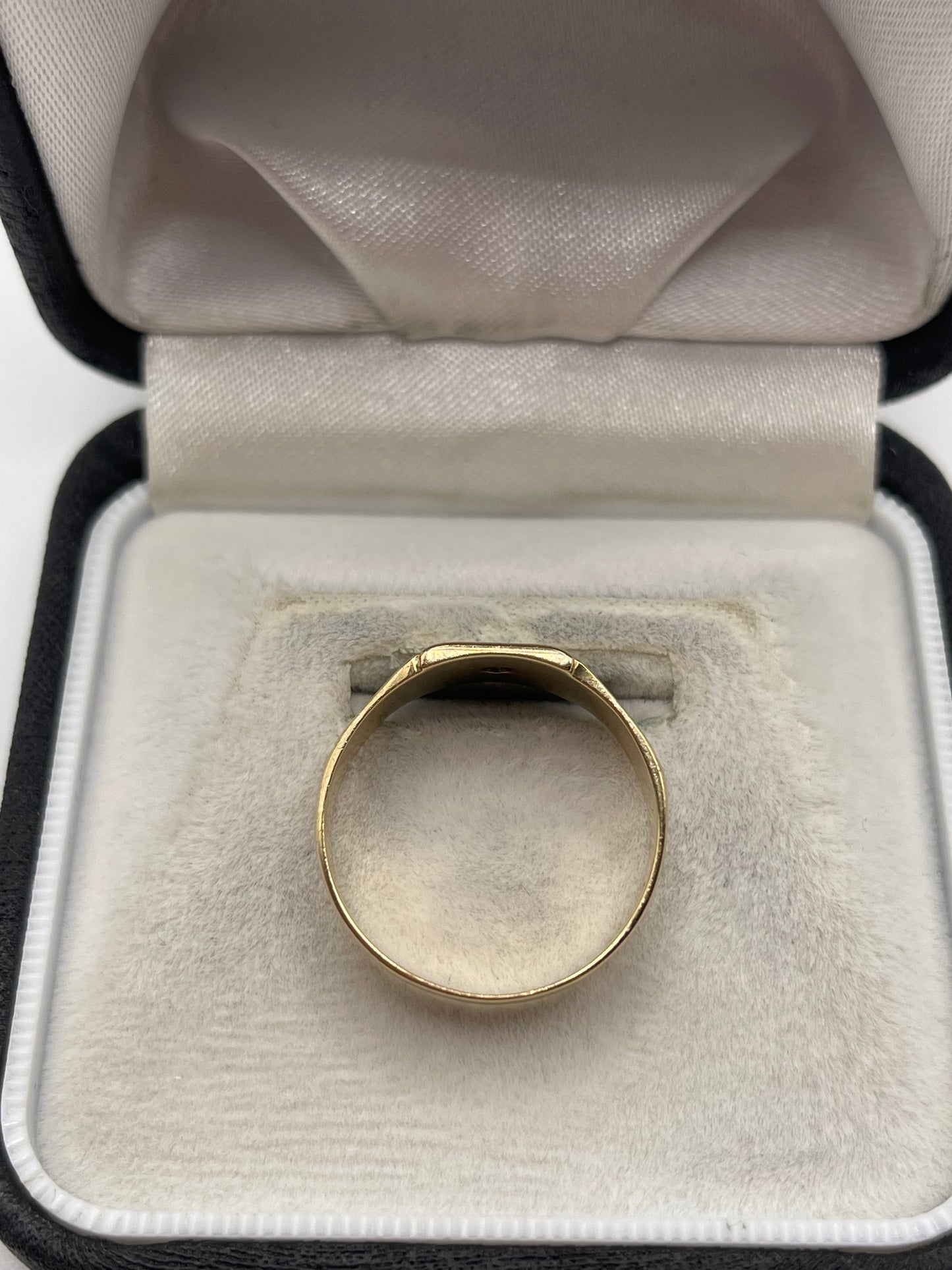 9ct gold diamond signet ring