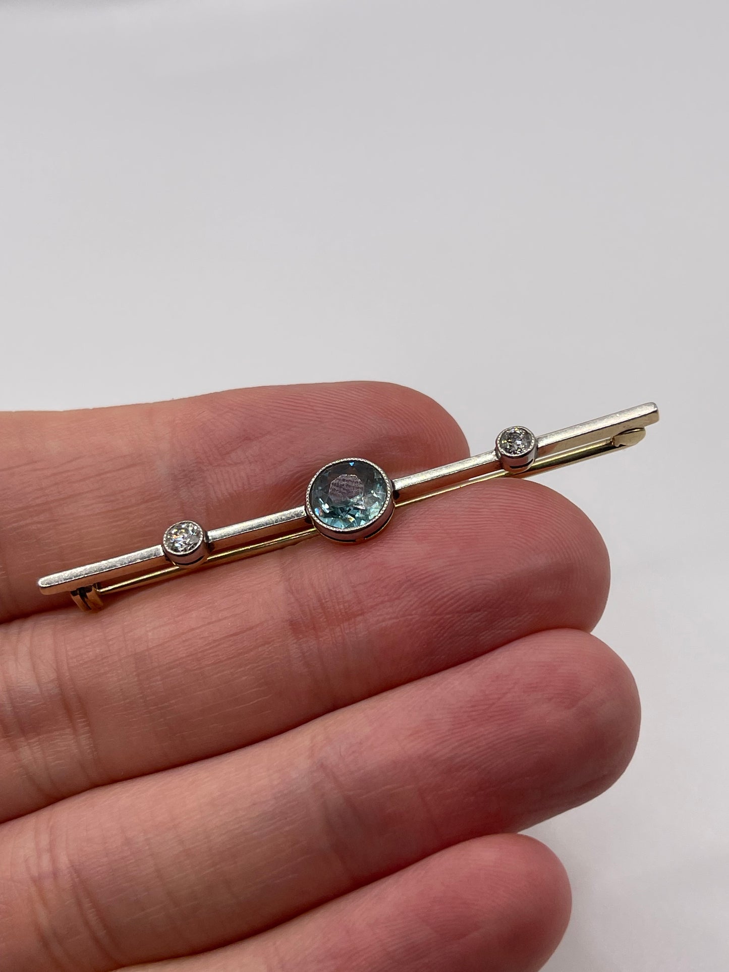 18ct gold platinum blue zircon and diamond brooch
