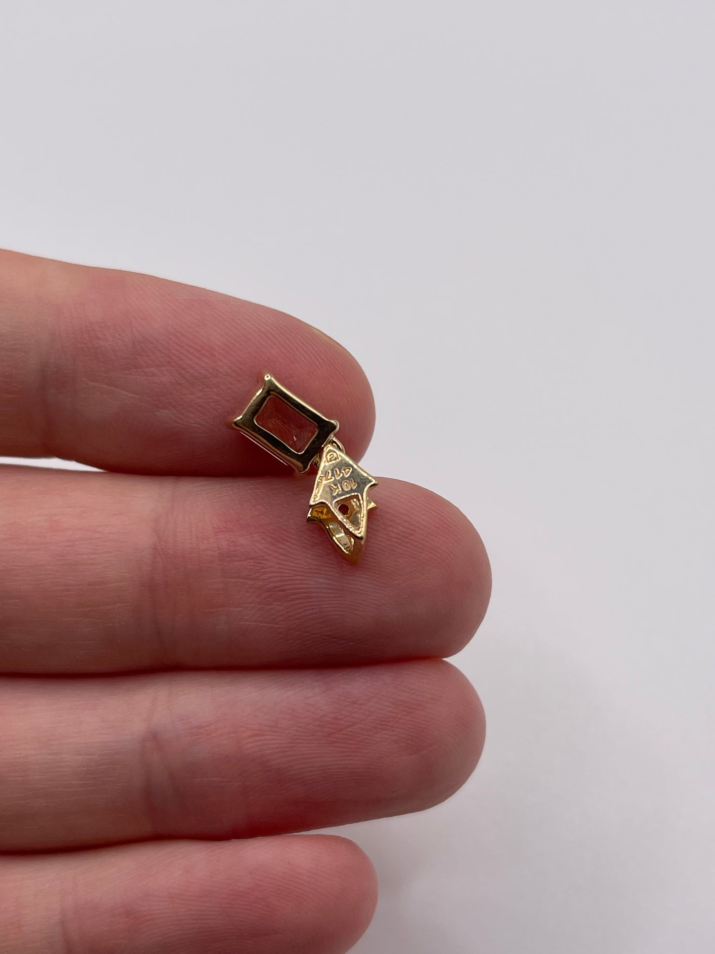 9ct gold pale morganite and zircon pendant