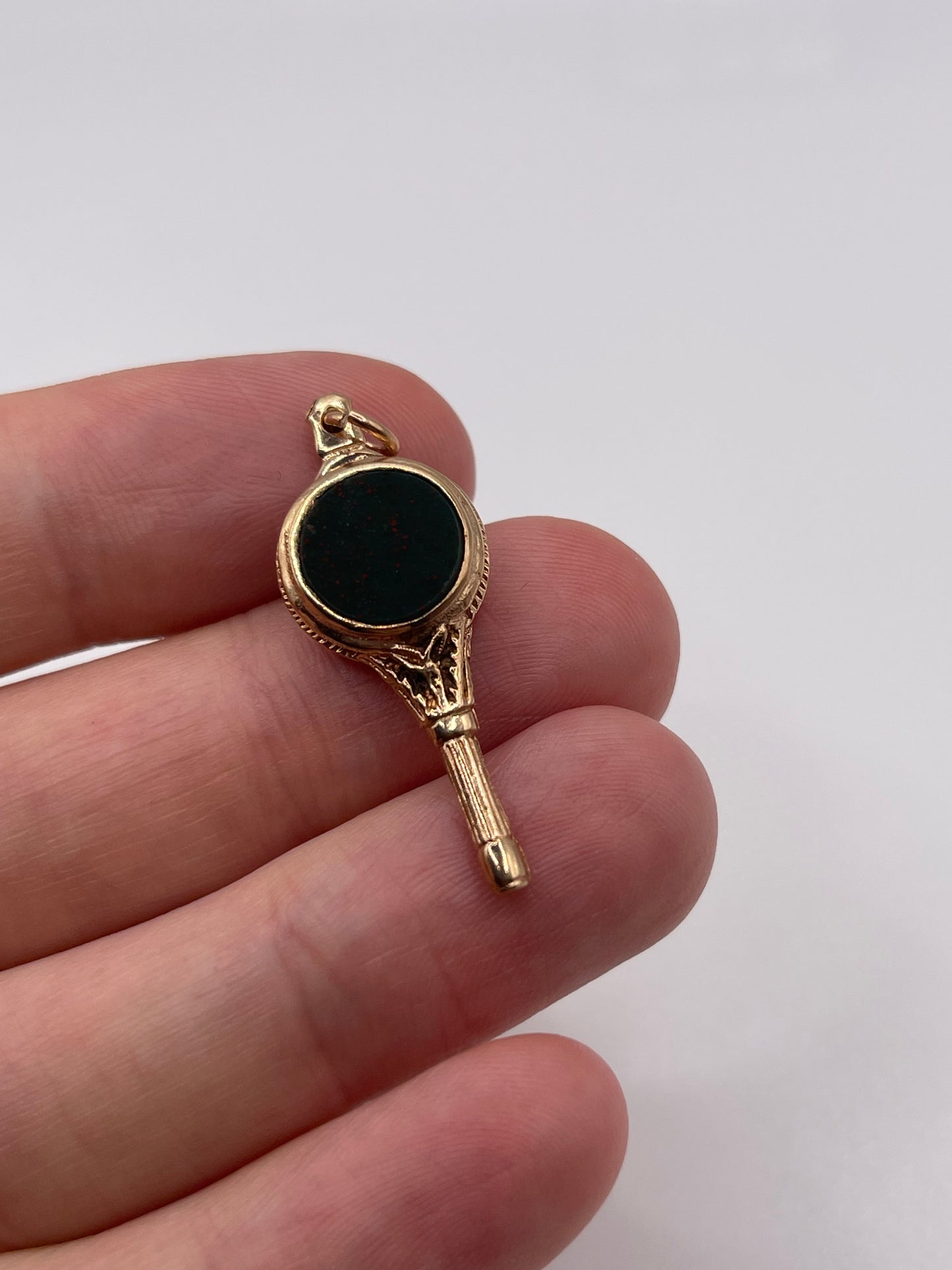 9ct rose gold bloodstone / carnelian pendant
