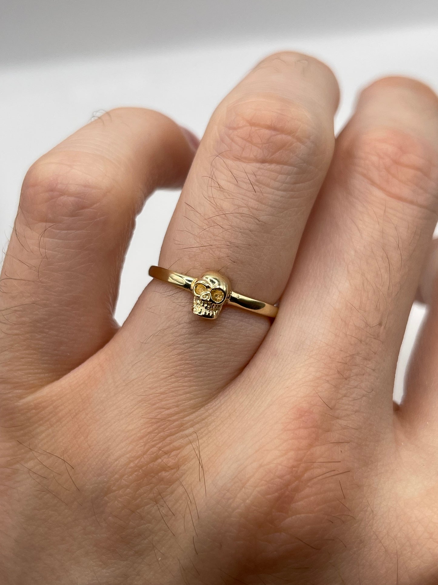 9ct gold skull ring