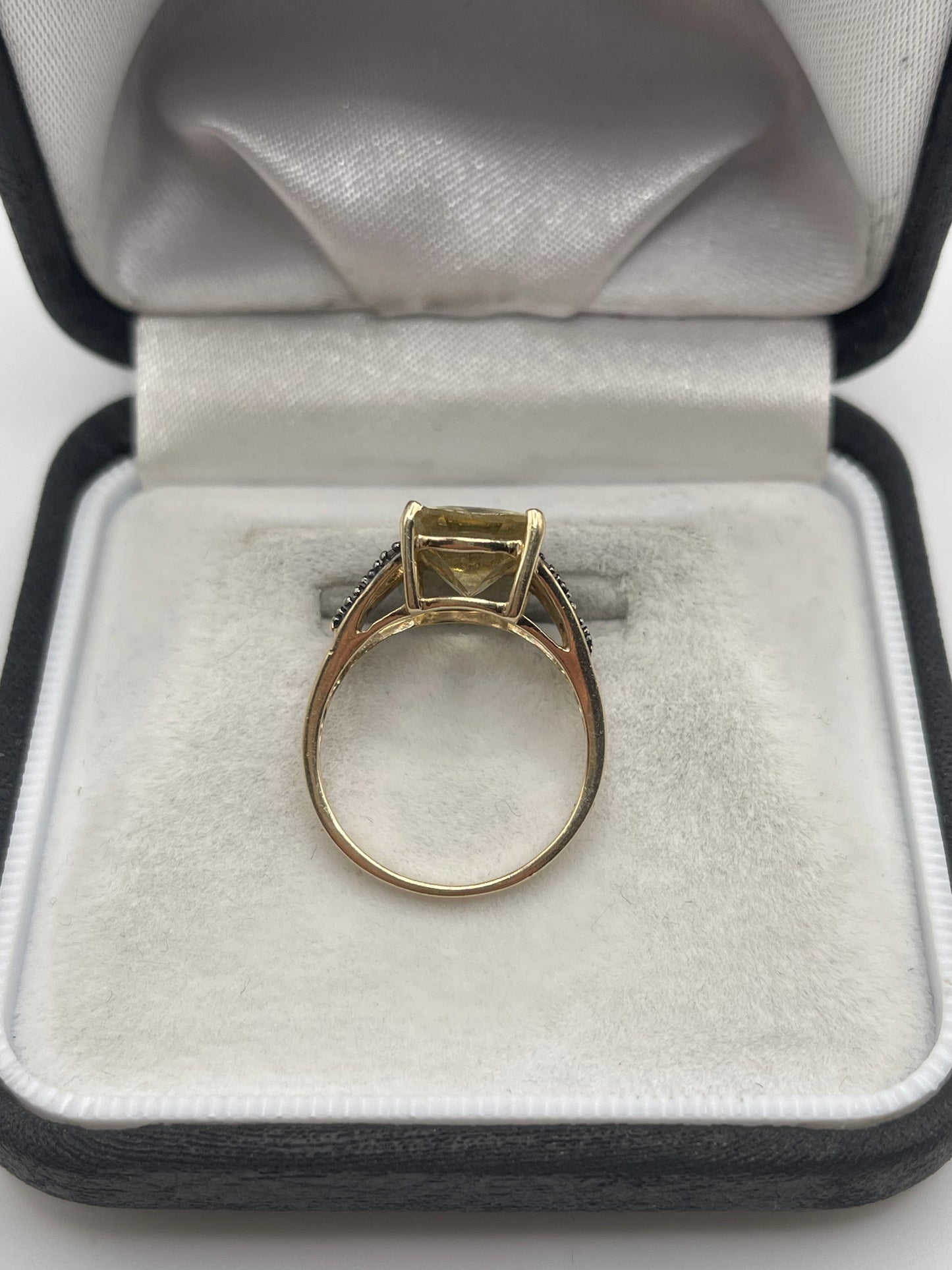 9ct gold citrine and diamond ring