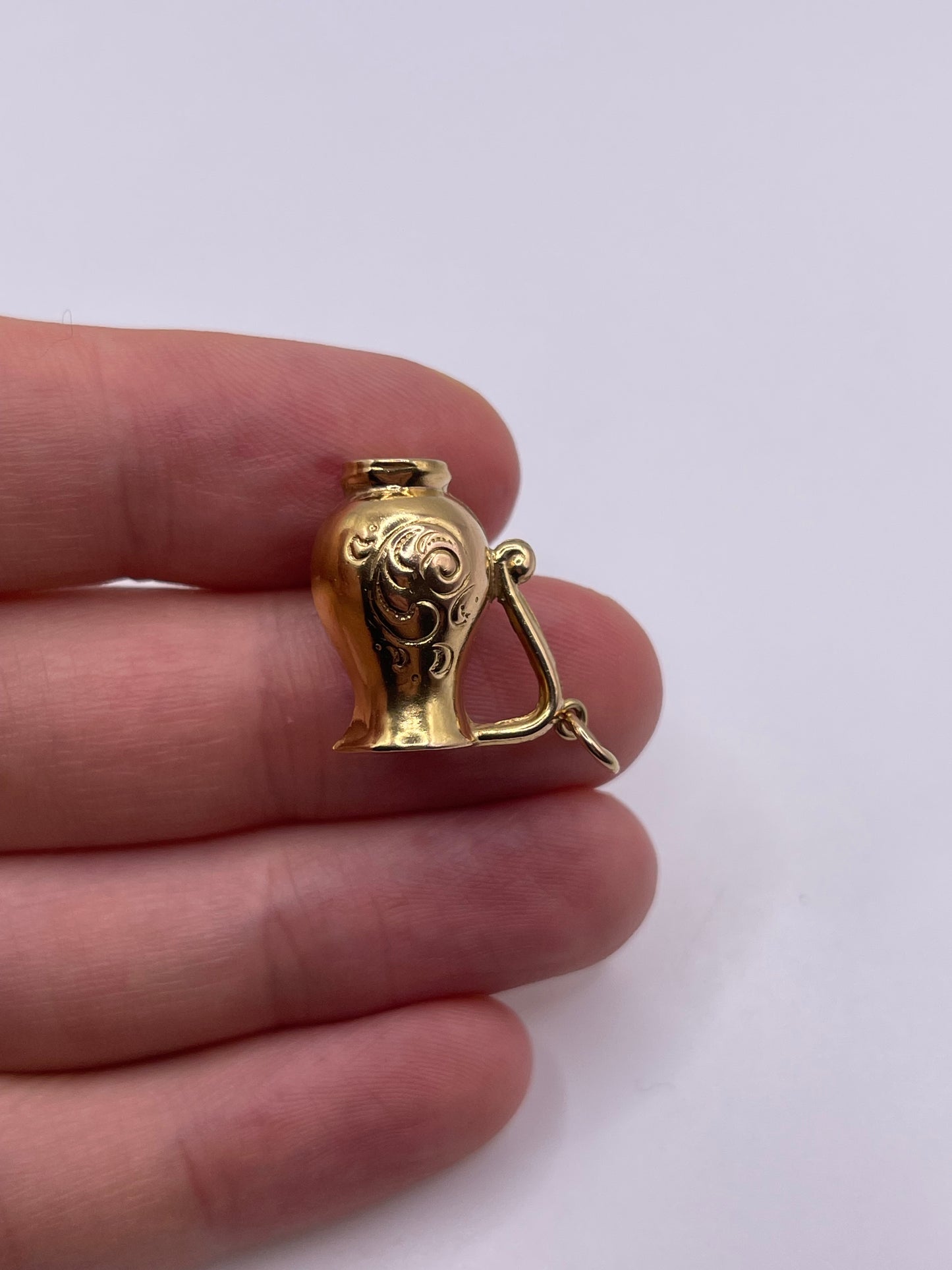 9ct gold jug charm