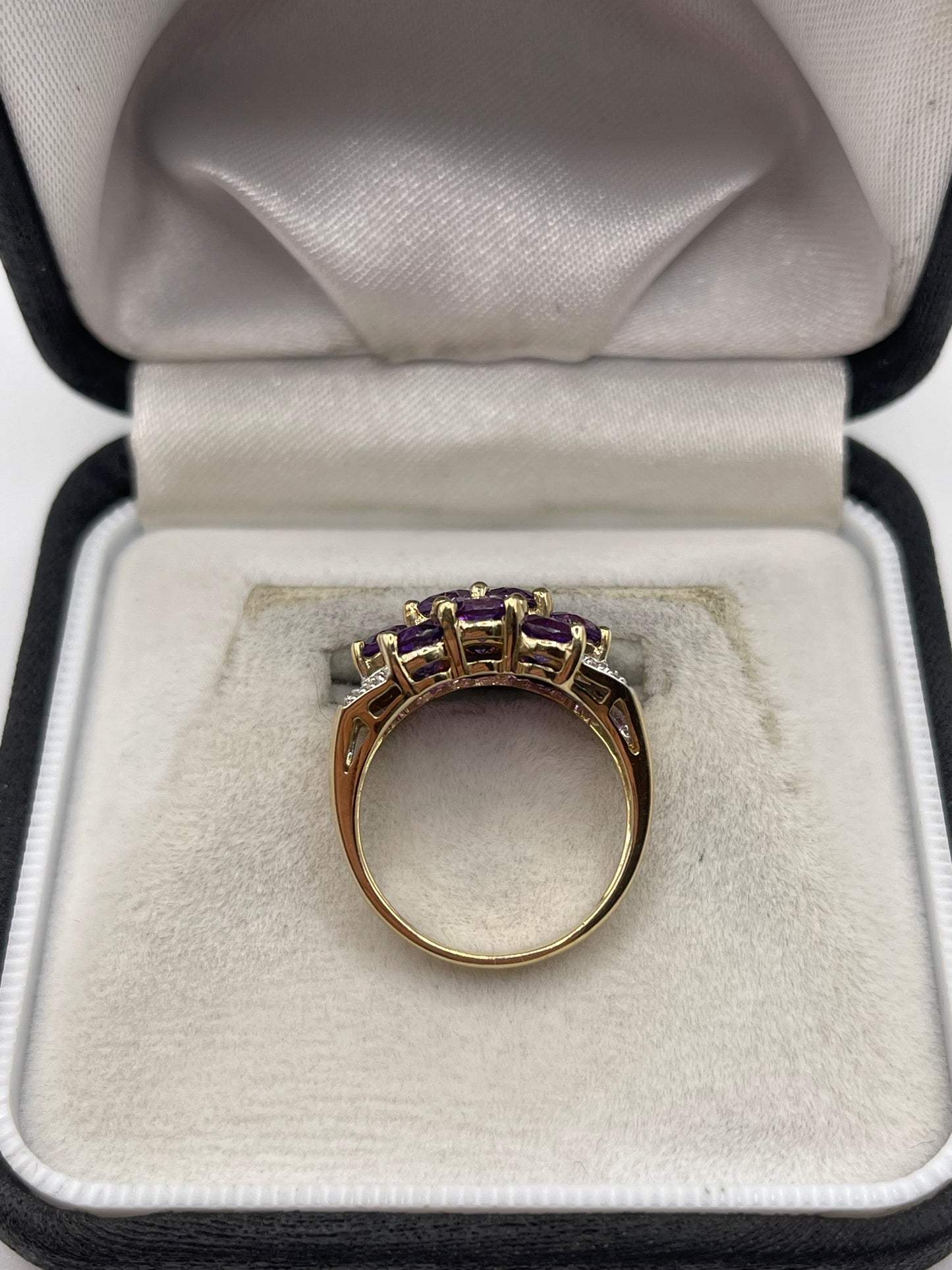 9ct gold amethyst and diamond cluster ring