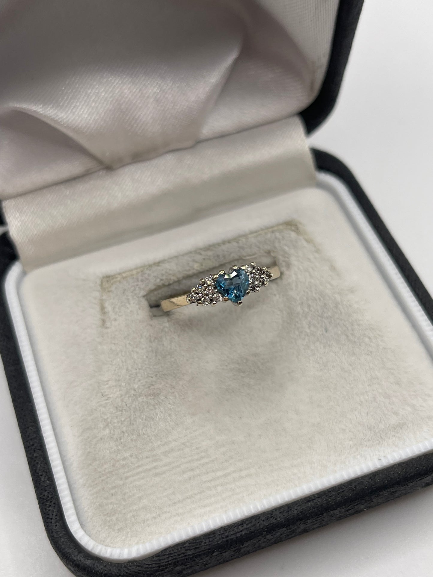 9ct gold topaz and diamond ring