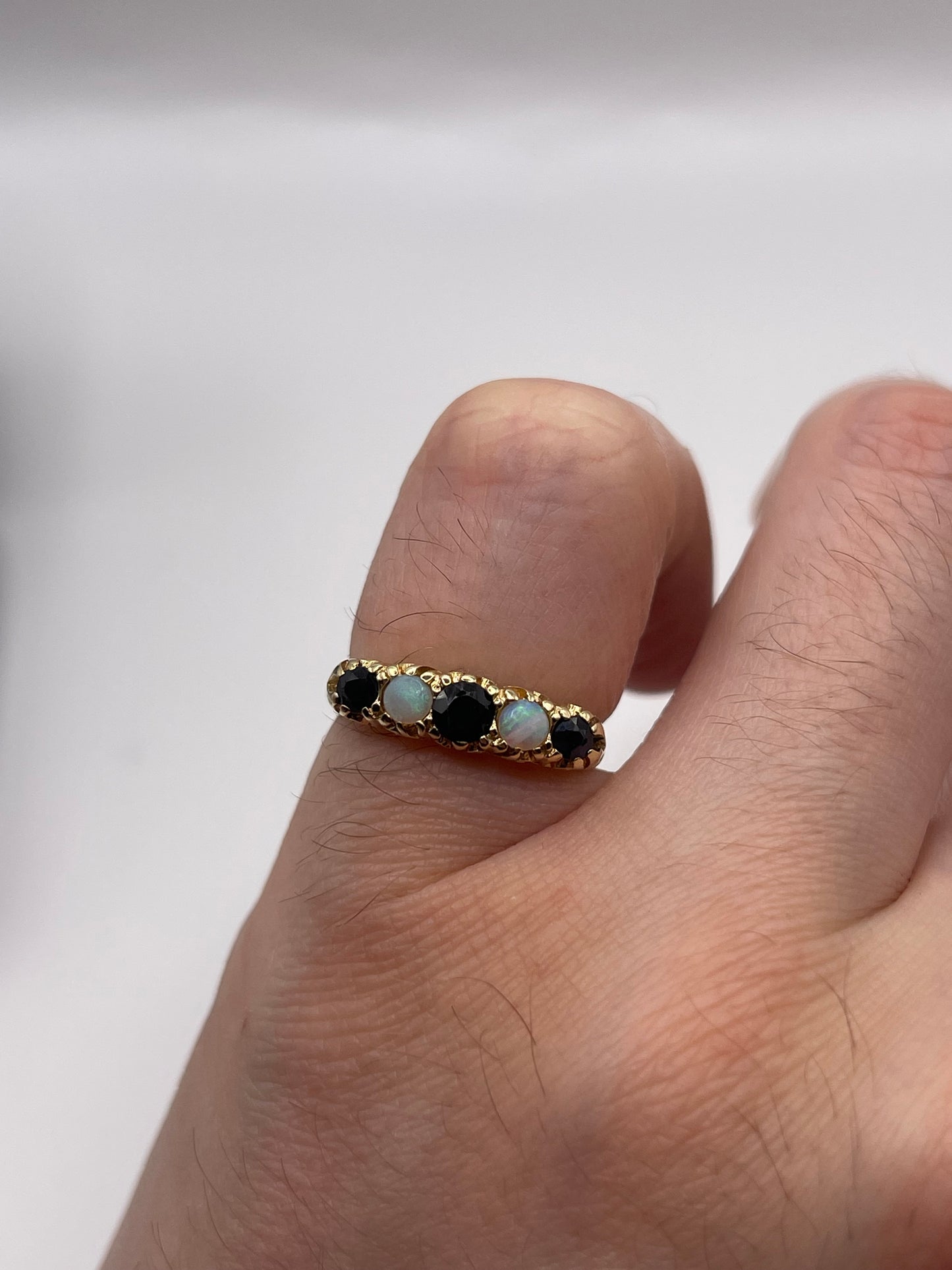 9ct gold sapphire and opal ring