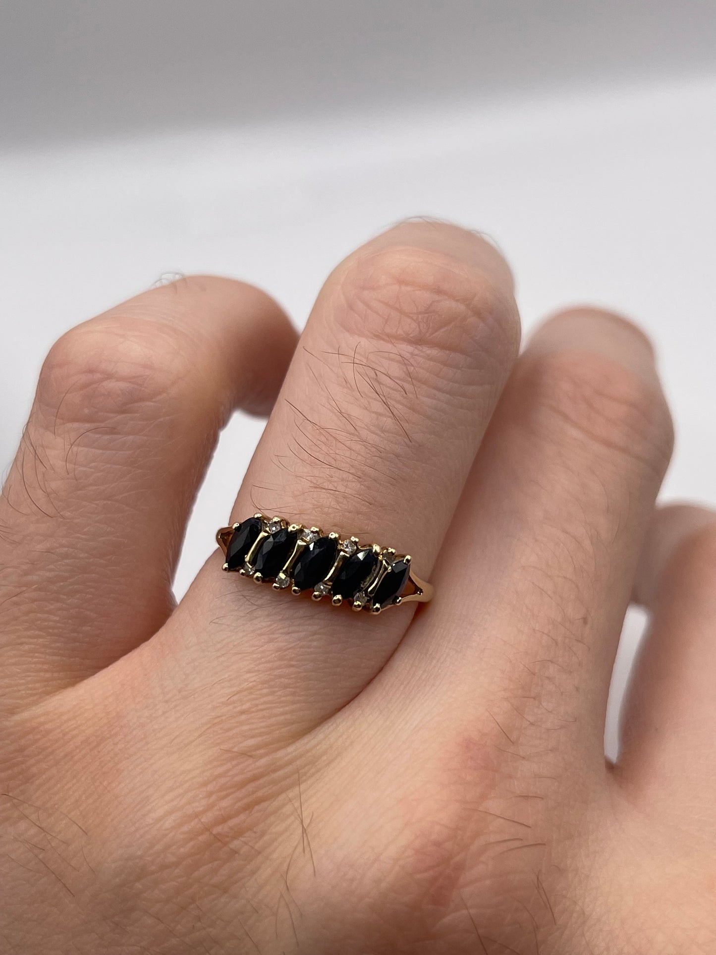 9ct gold sapphire and diamond ring