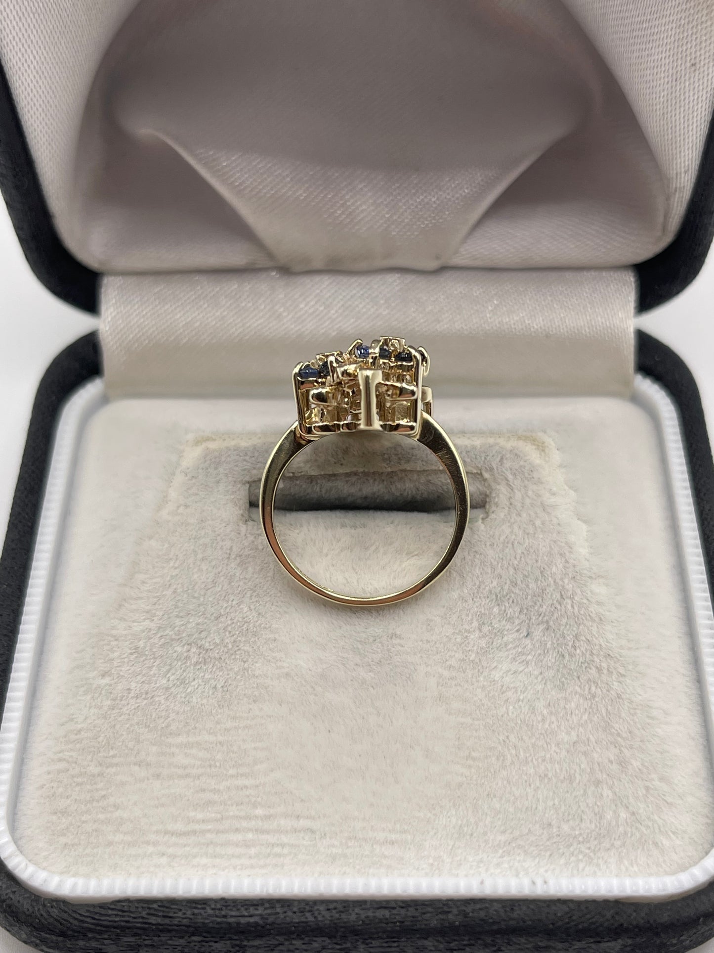 9ct gold sapphire and diamond ring