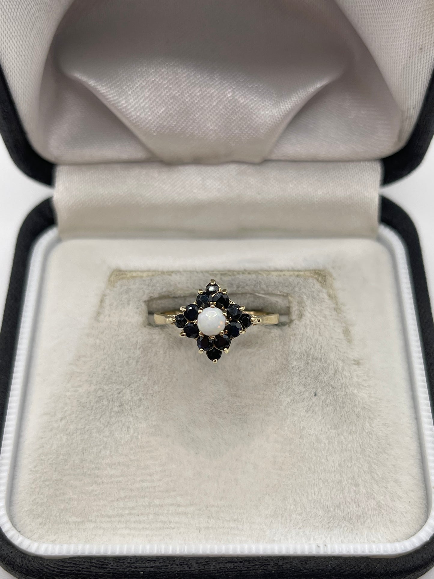 9ct gold opal and sapphire ring