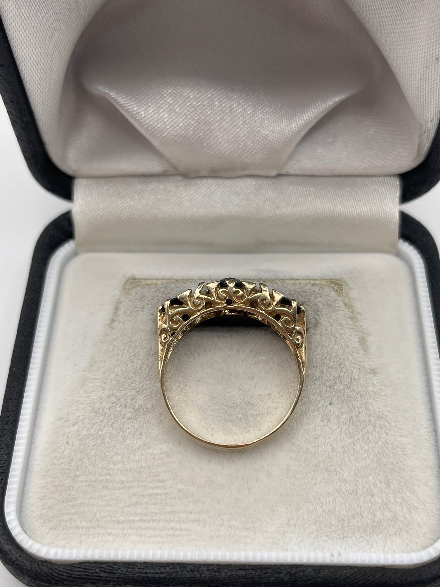 9ct gold sapphire and opal ring
