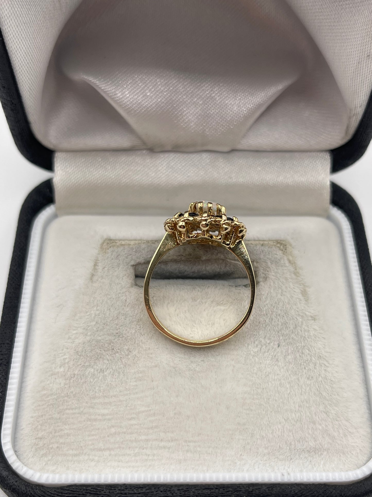 9ct gold opal and sapphire ring