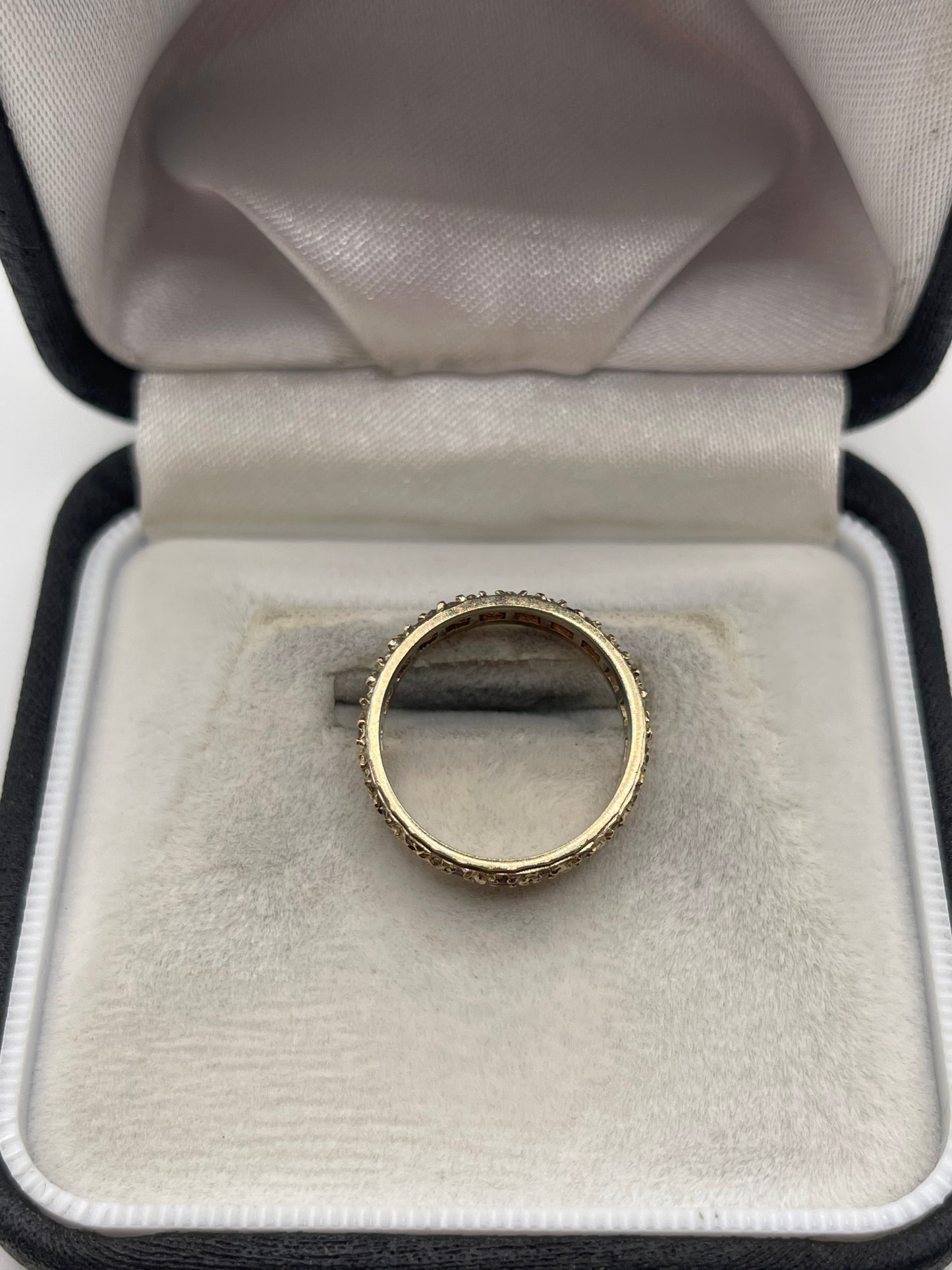 9ct gold garnet eternity ring