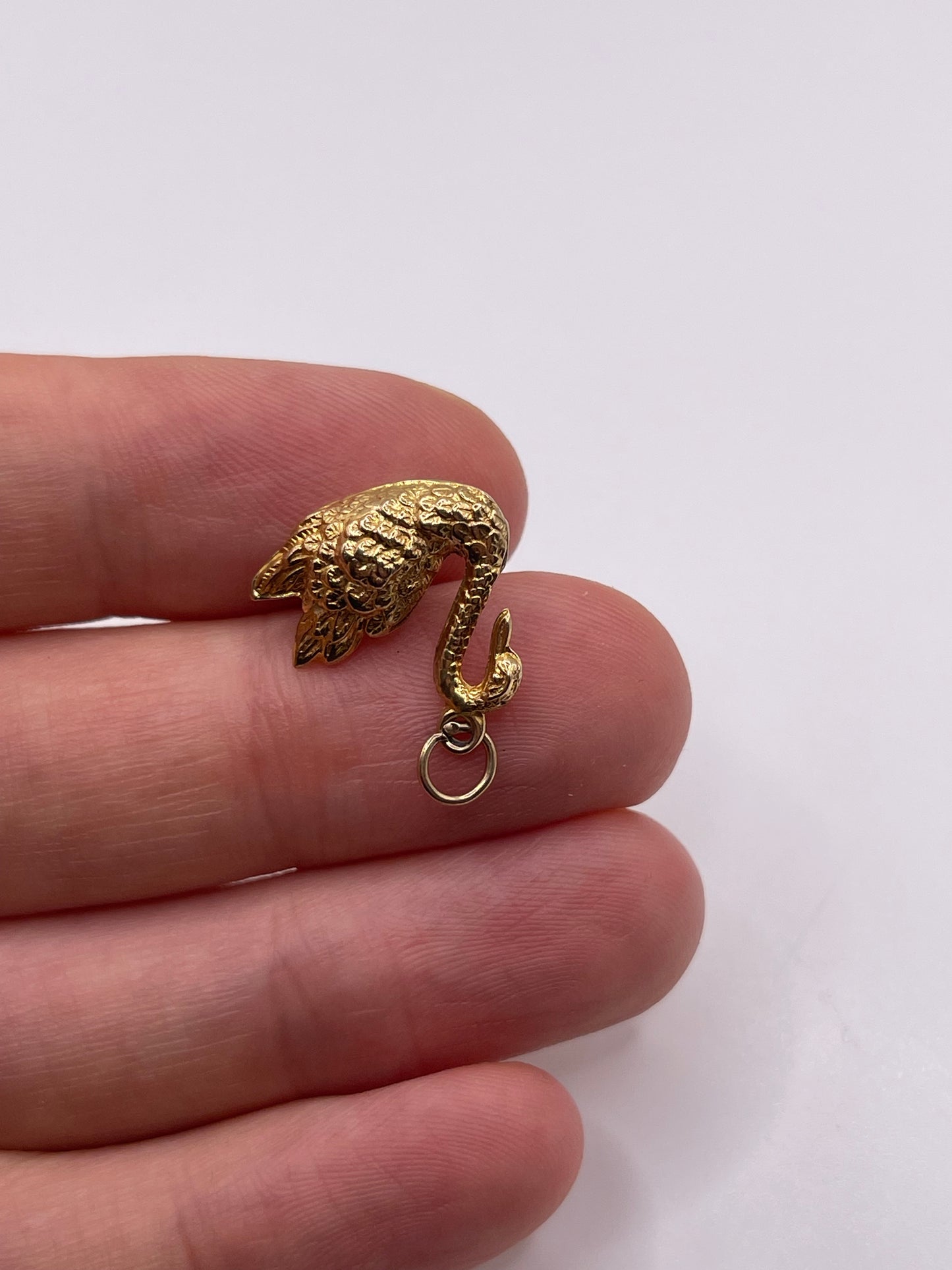 9ct gold swan charm