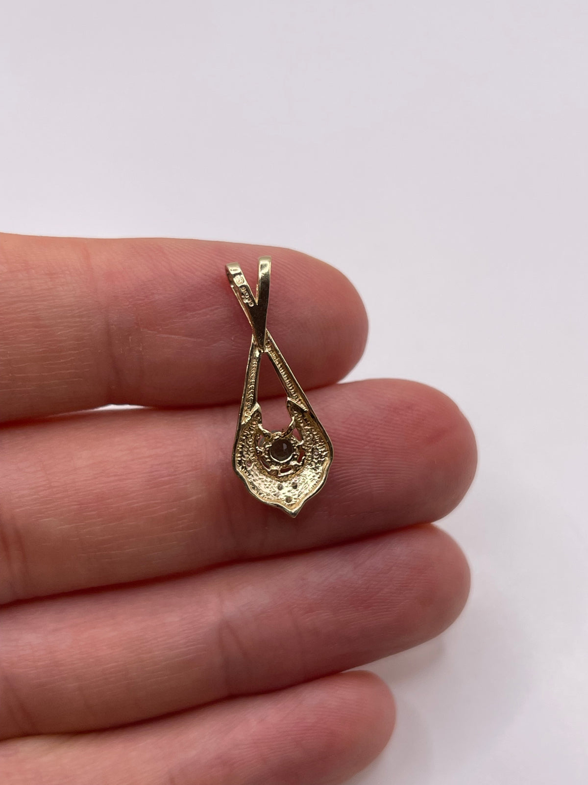 9ct gold emerald and diamond pendant