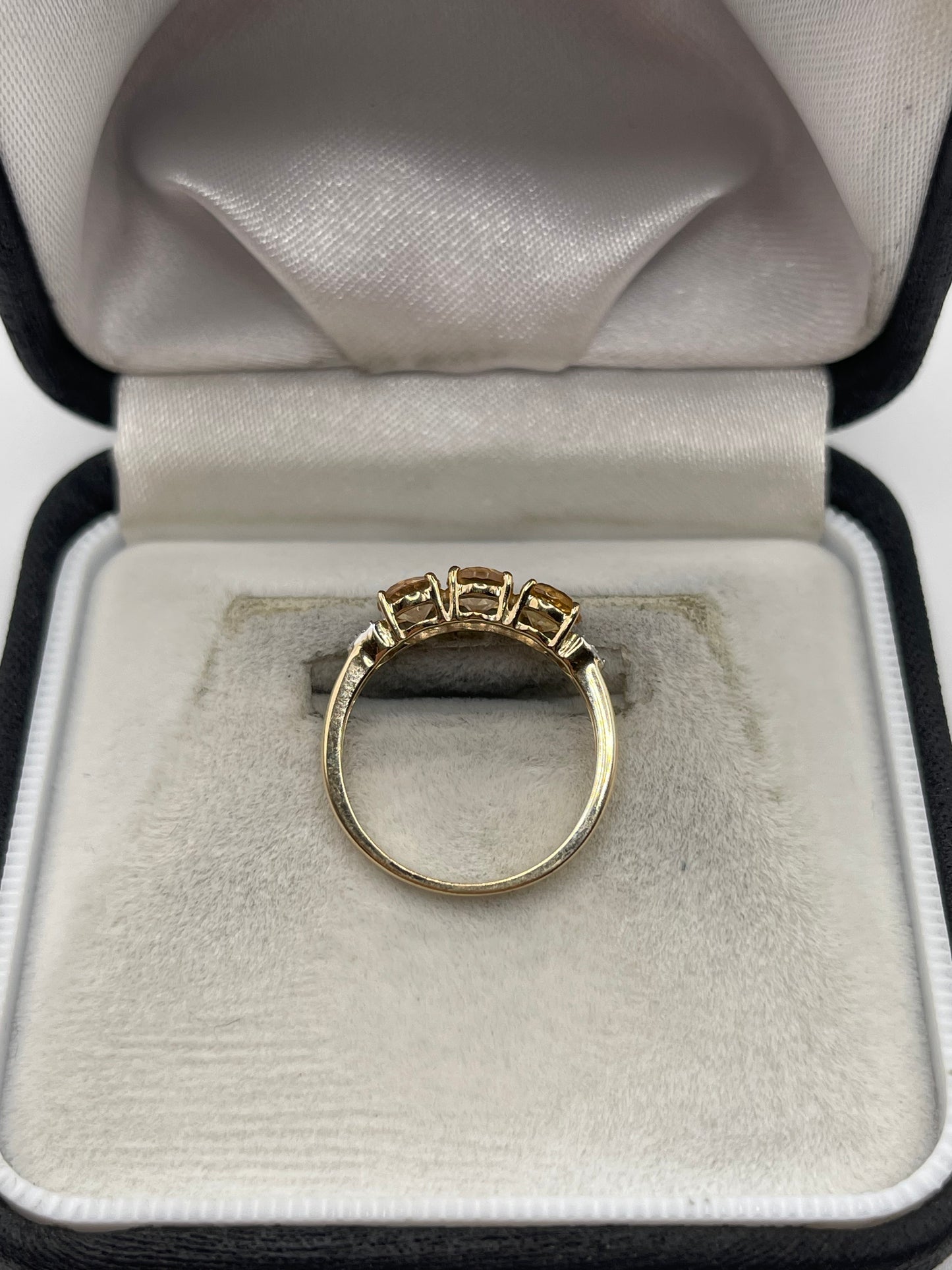 9ct gold quartz and diamond ring