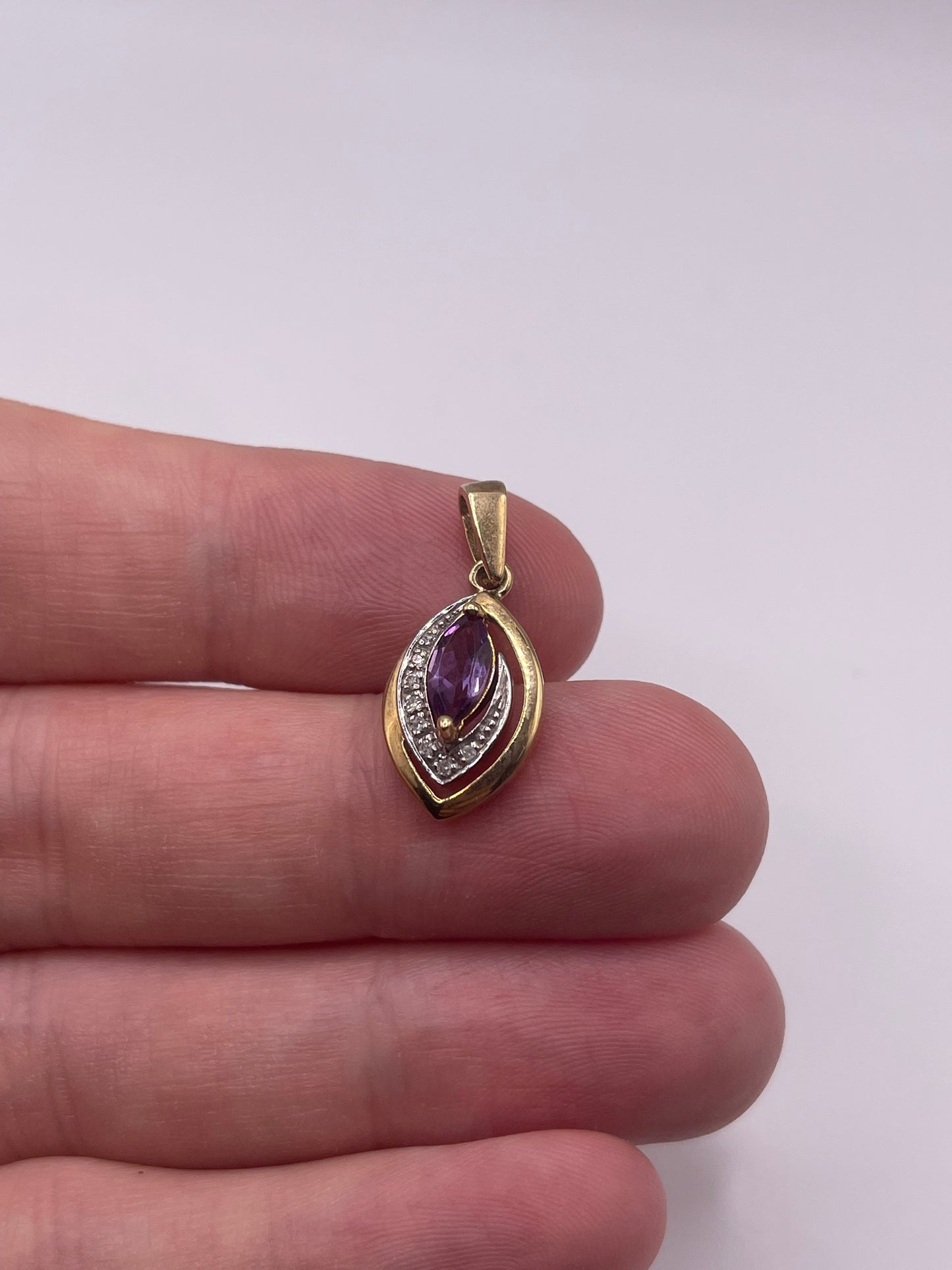 9ct gold amethyst and diamond pendant