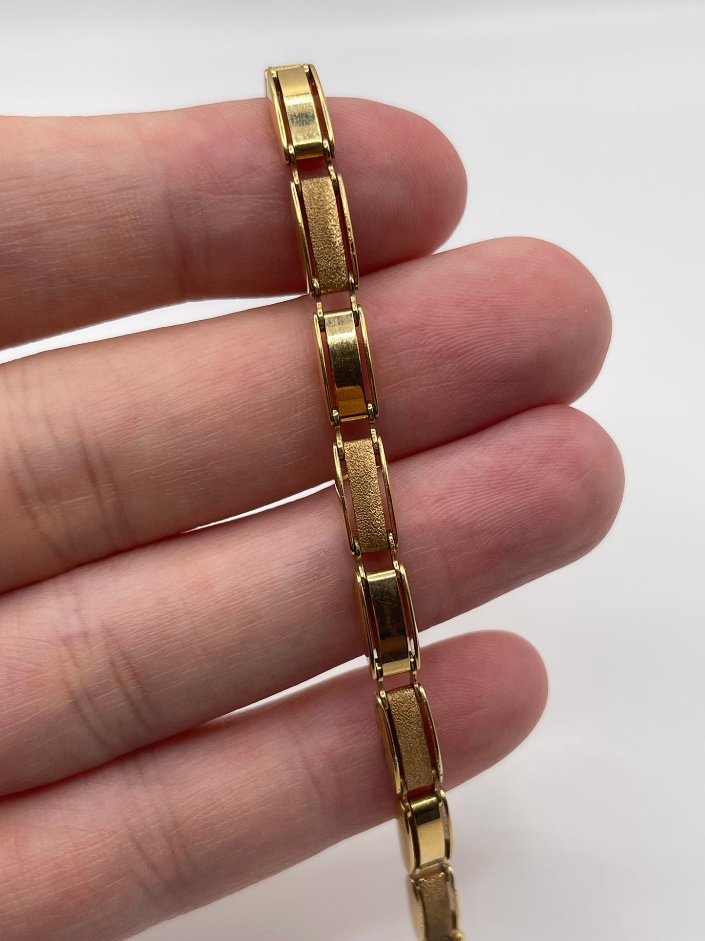 9ct gold bracelet