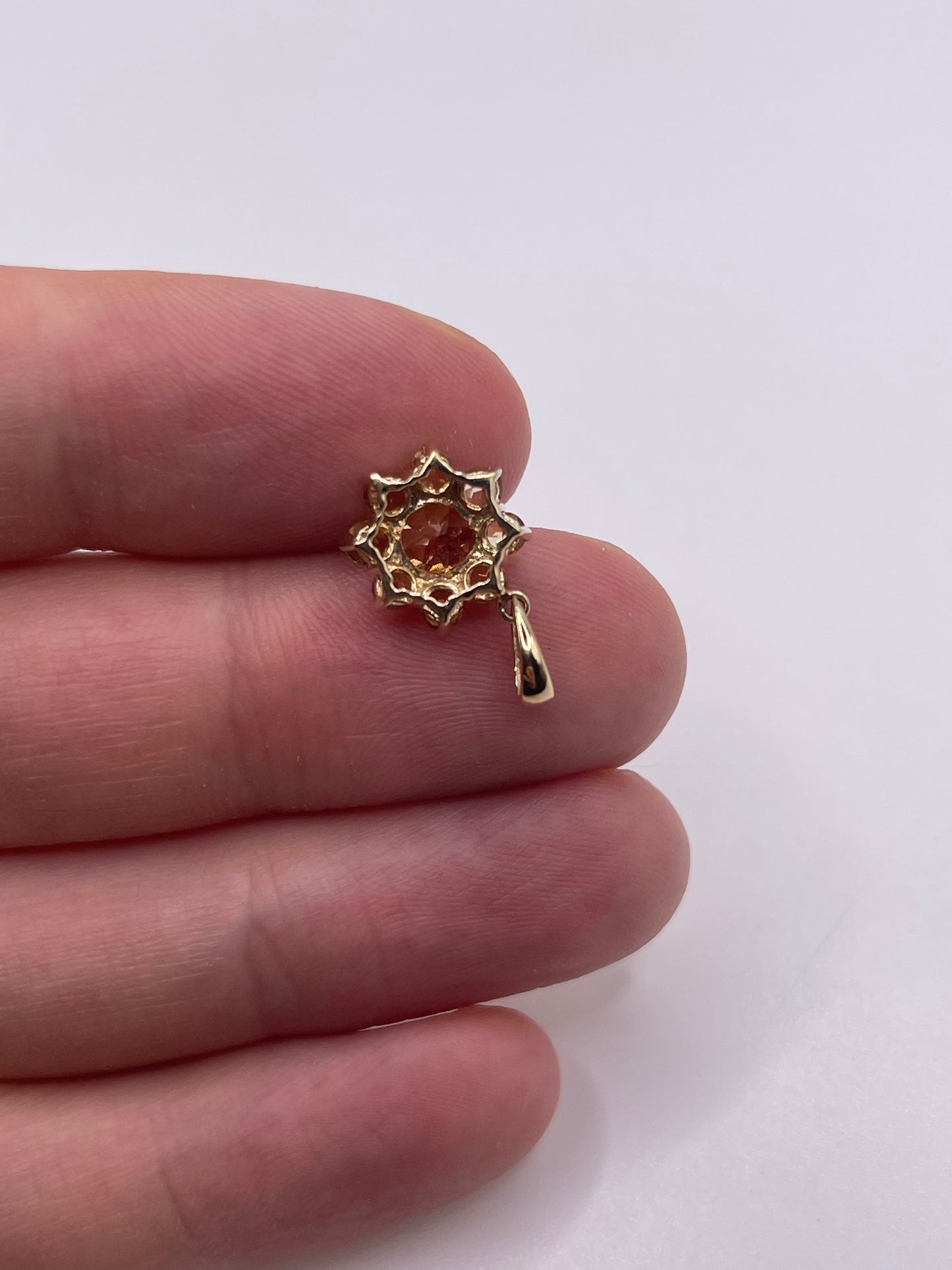 9ct gold citrine cluster pendant