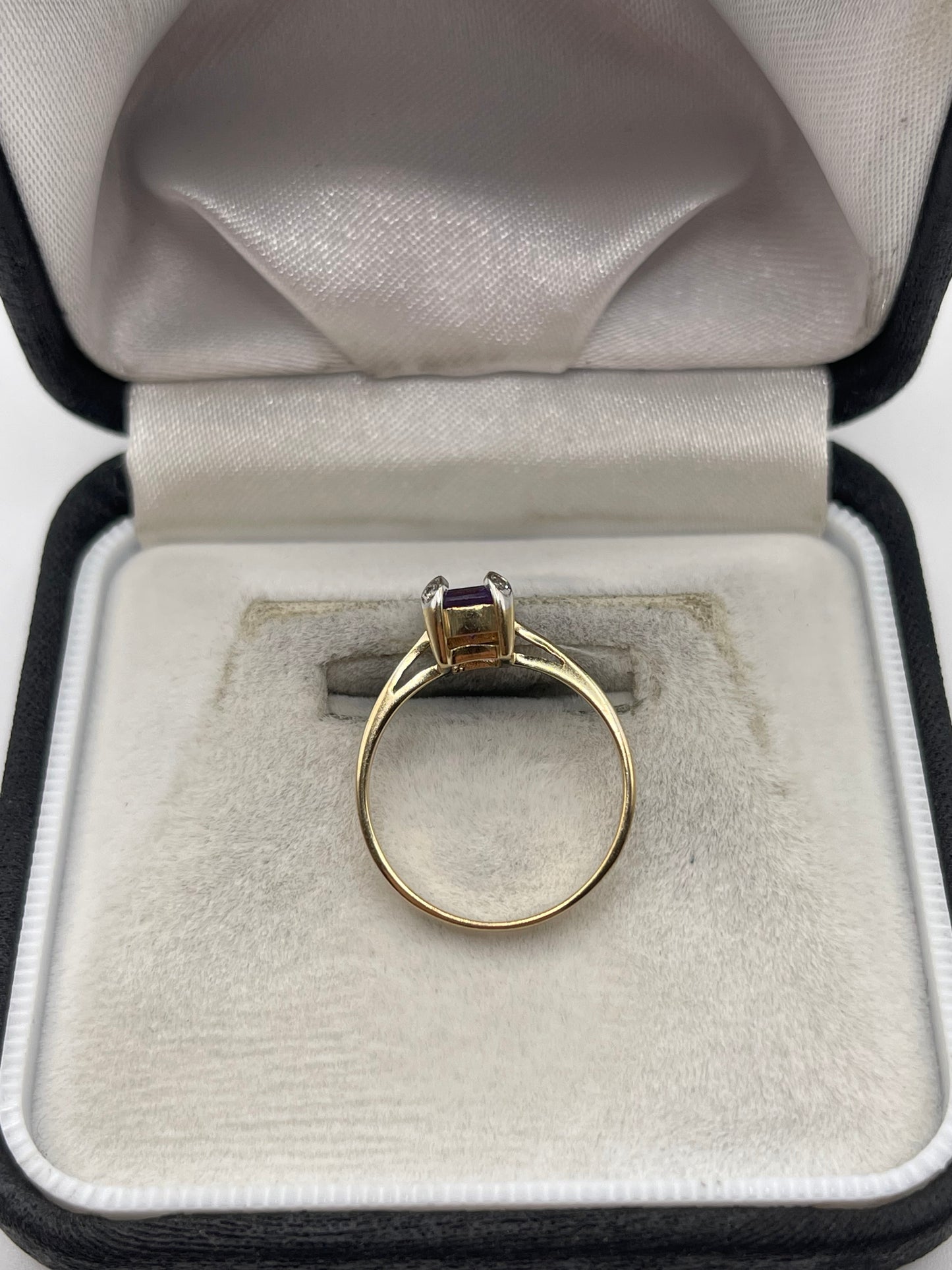 9ct gold amethyst and diamond ring