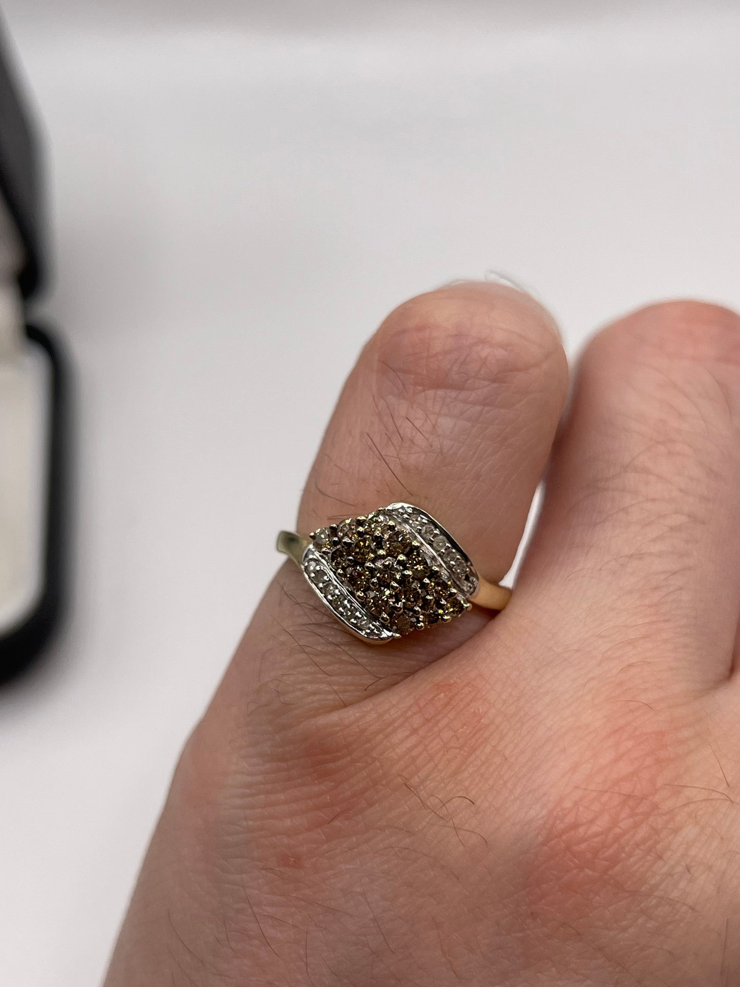 9ct gold diamond cluster ring