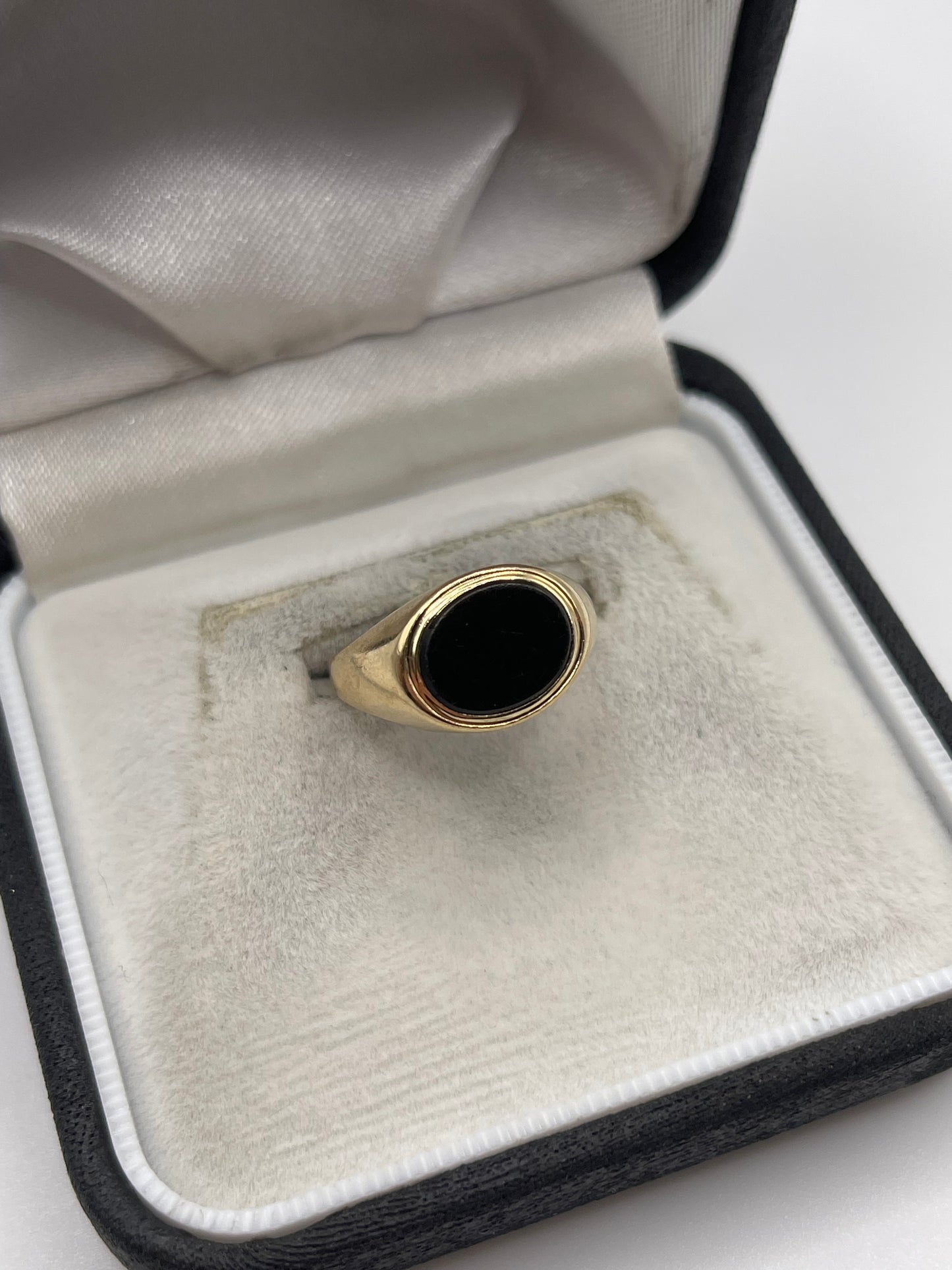 9ct gold onyx signet ring