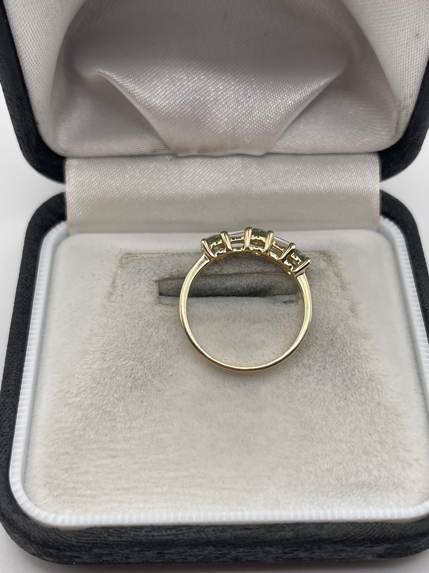 9ct gold quartz and zircon ring