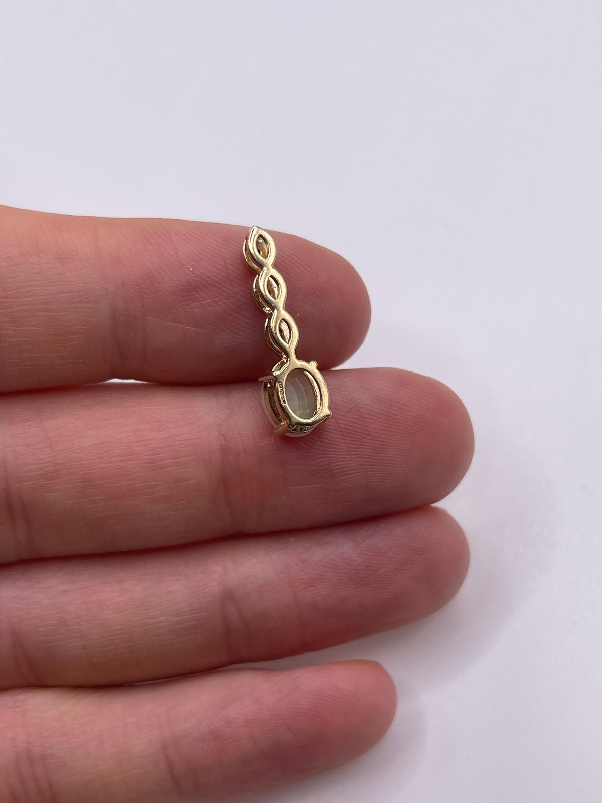 9ct gold opal and diamond pendant