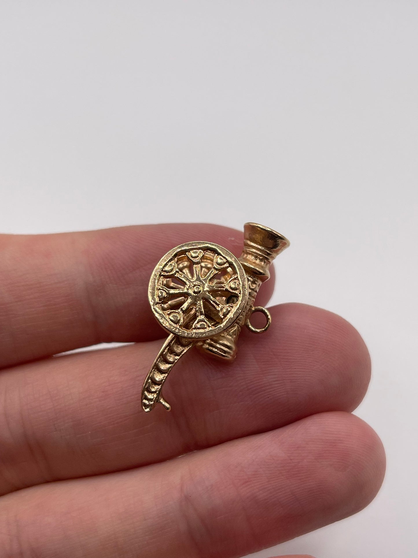 9ct gold cannon charm