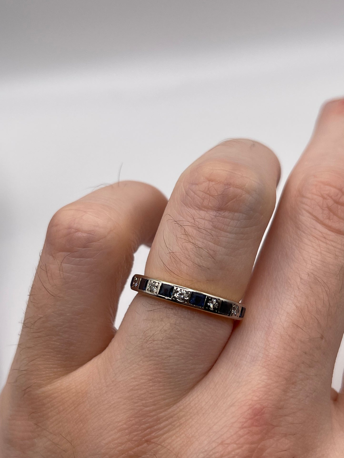 18ct gold sapphire and diamond ring