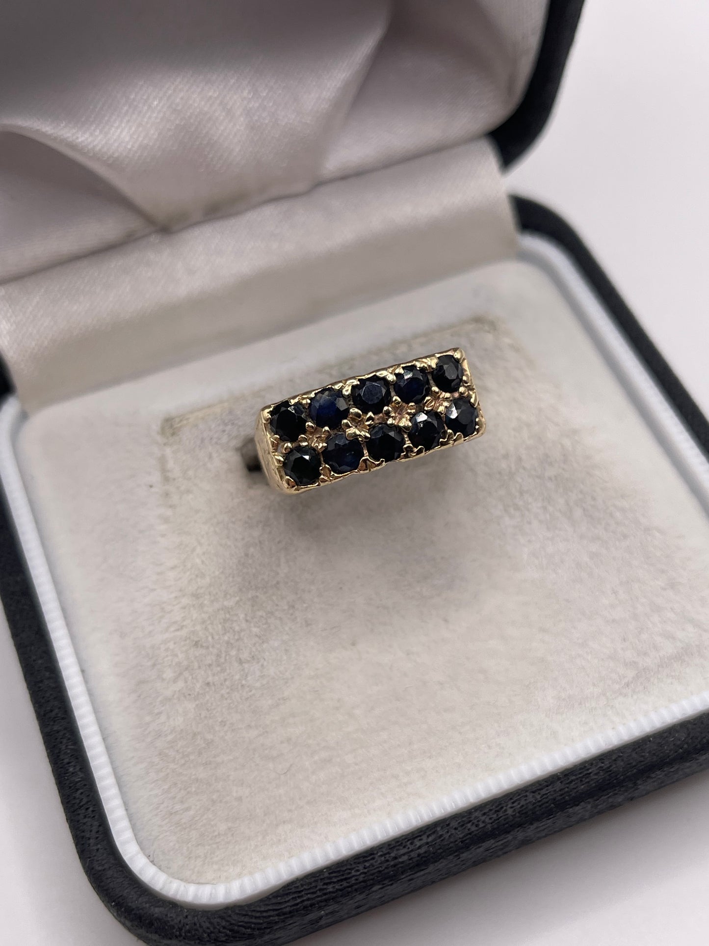 9ct gold sapphire cluster ring