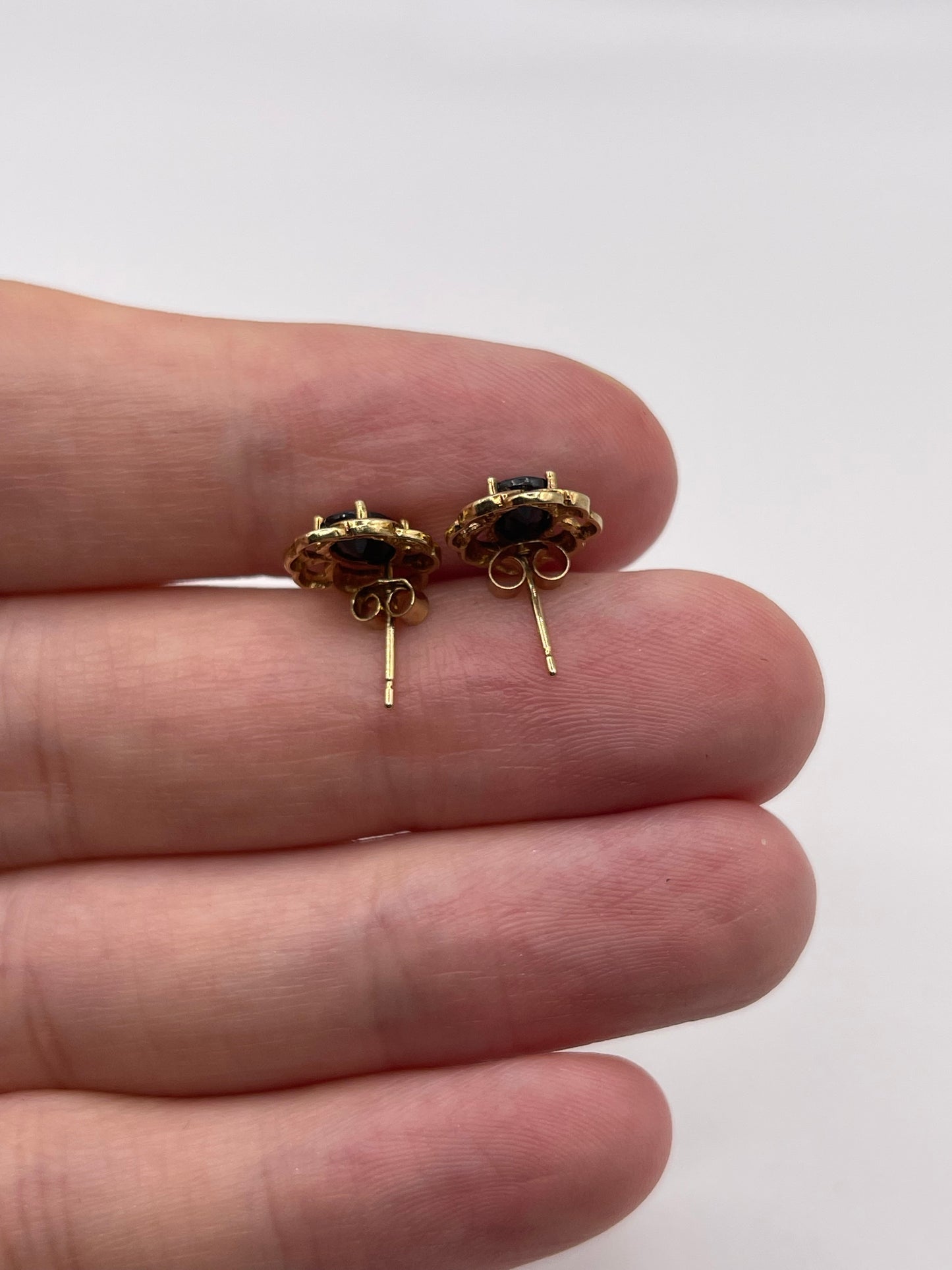 9ct gold sapphire earrings