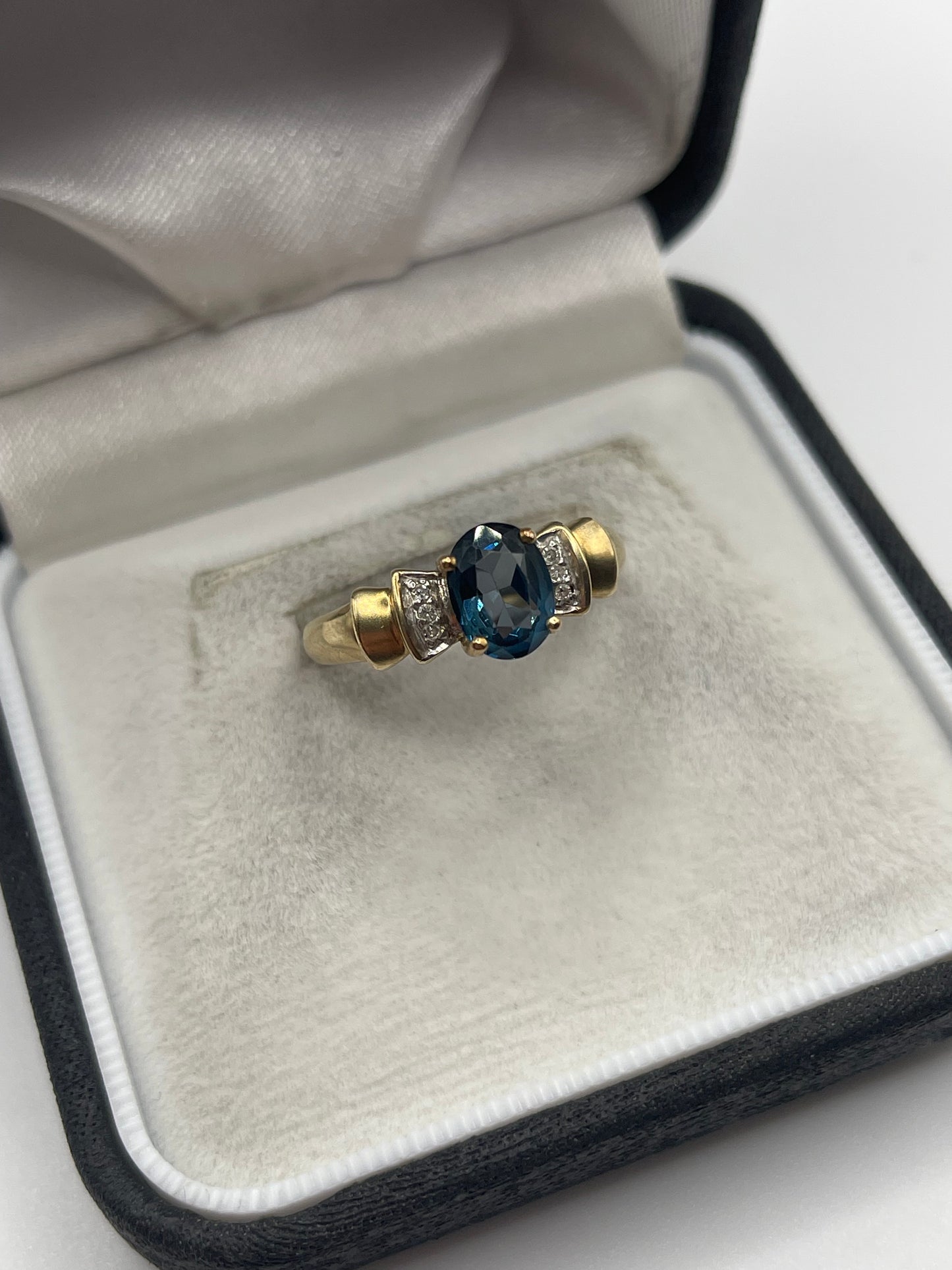 9ct gold topaz and diamond ring