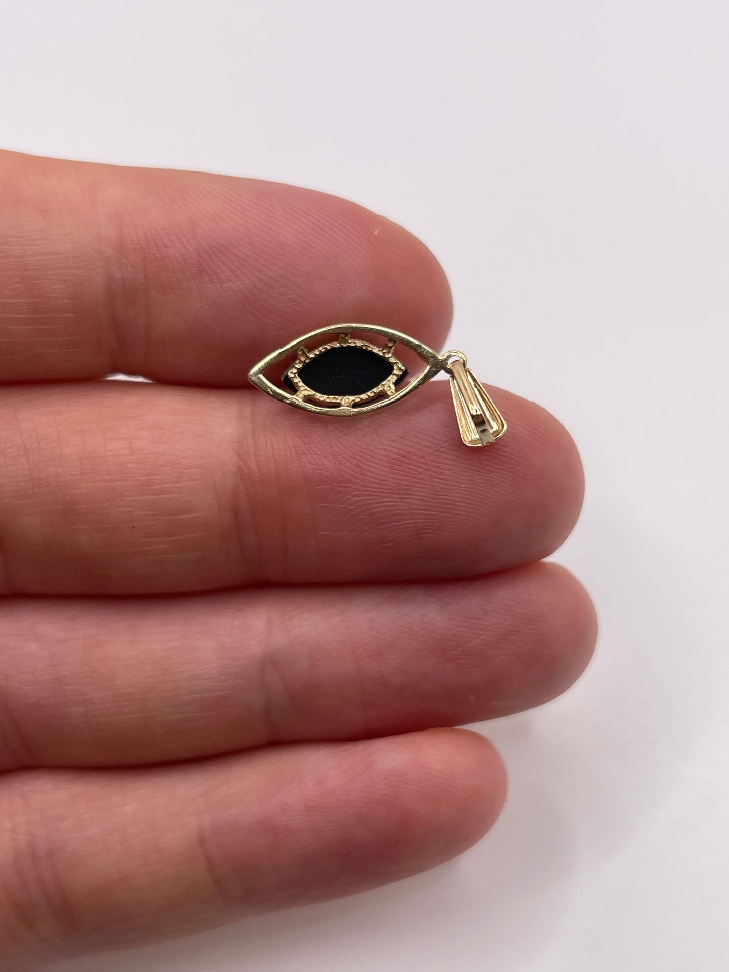9ct gold black opal triplet pendant
