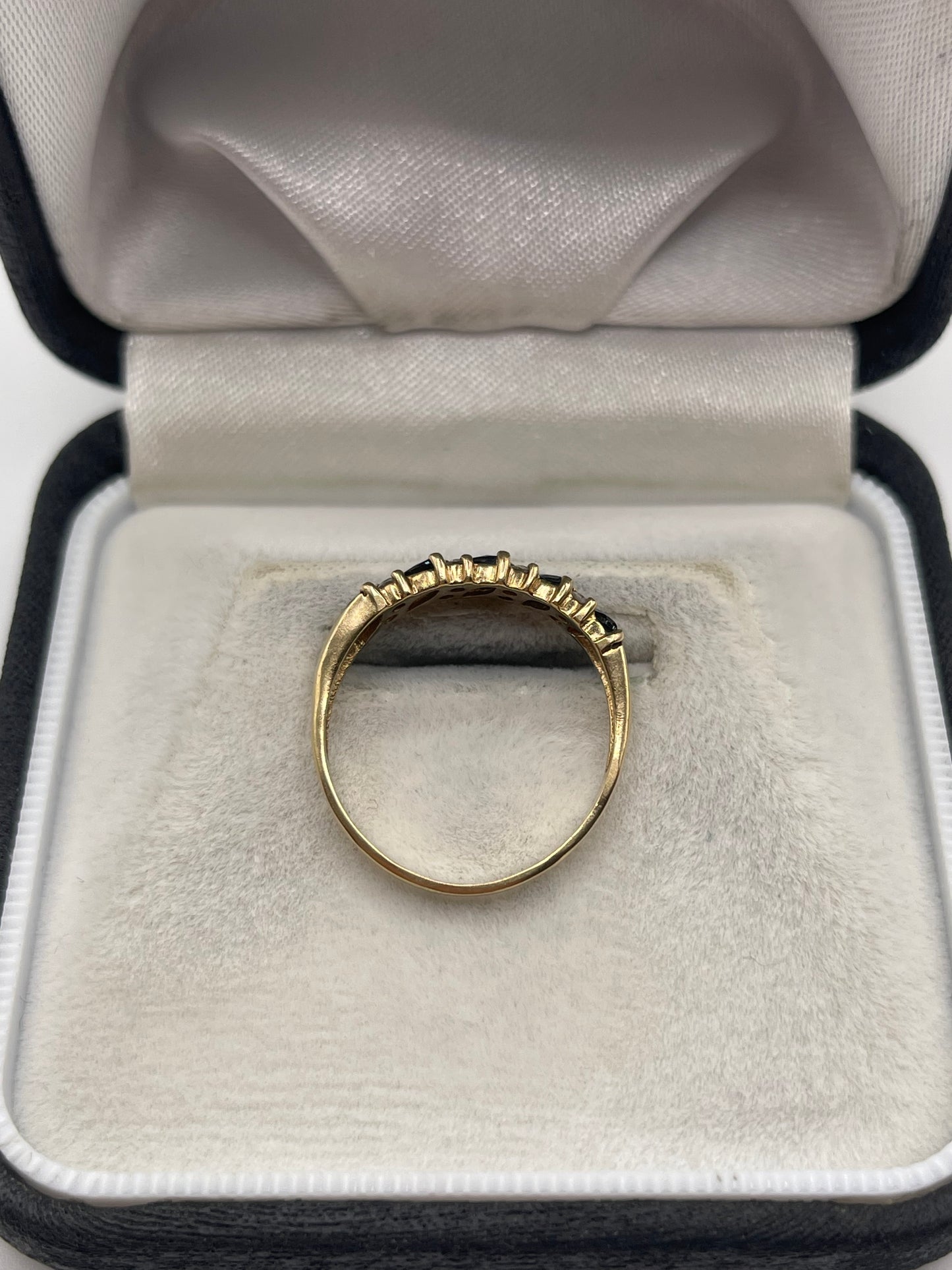 9ct gold sapphire and diamond ring